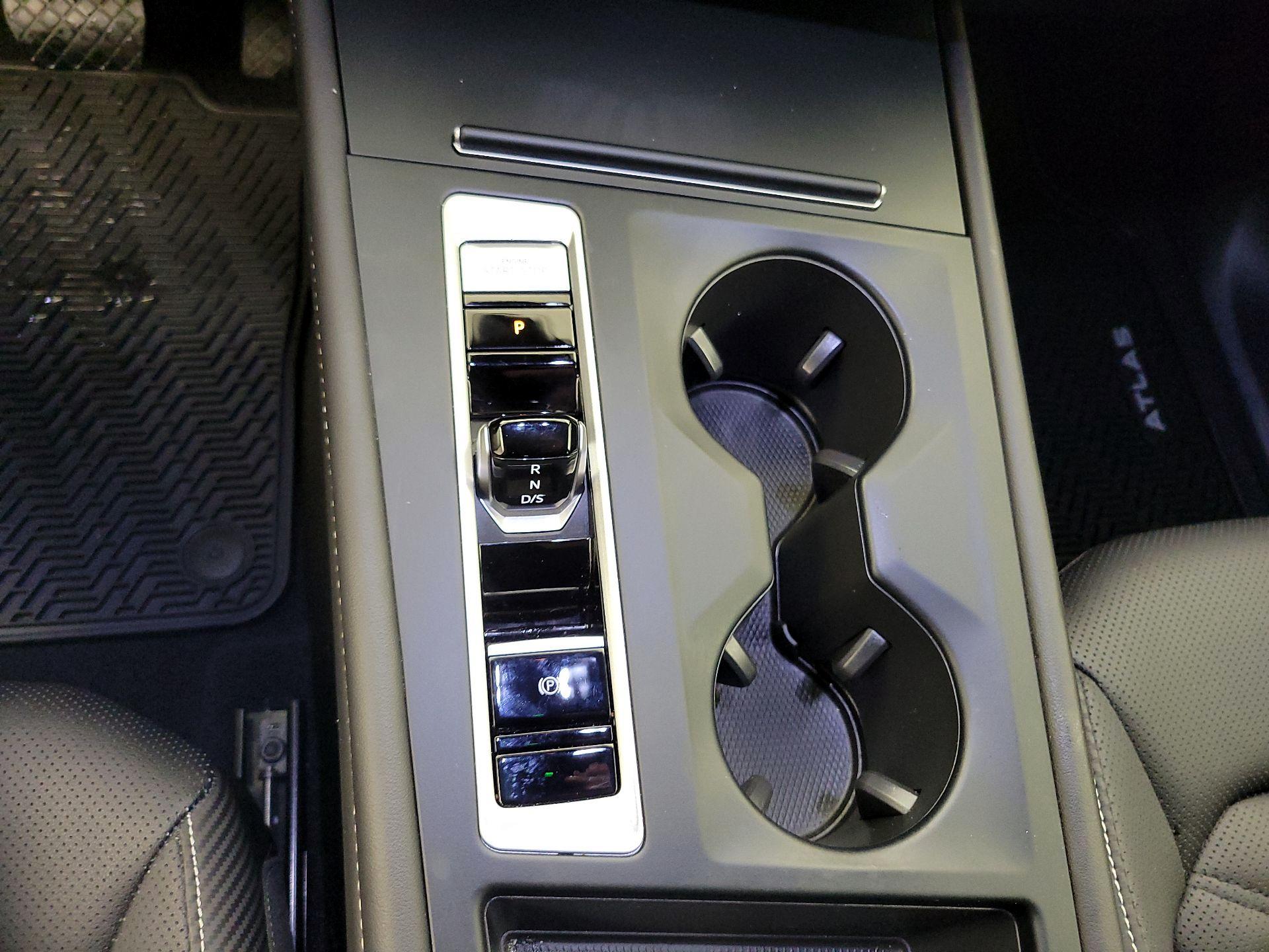 Thumbnail: 2025 Volkswagen Atlas - 17