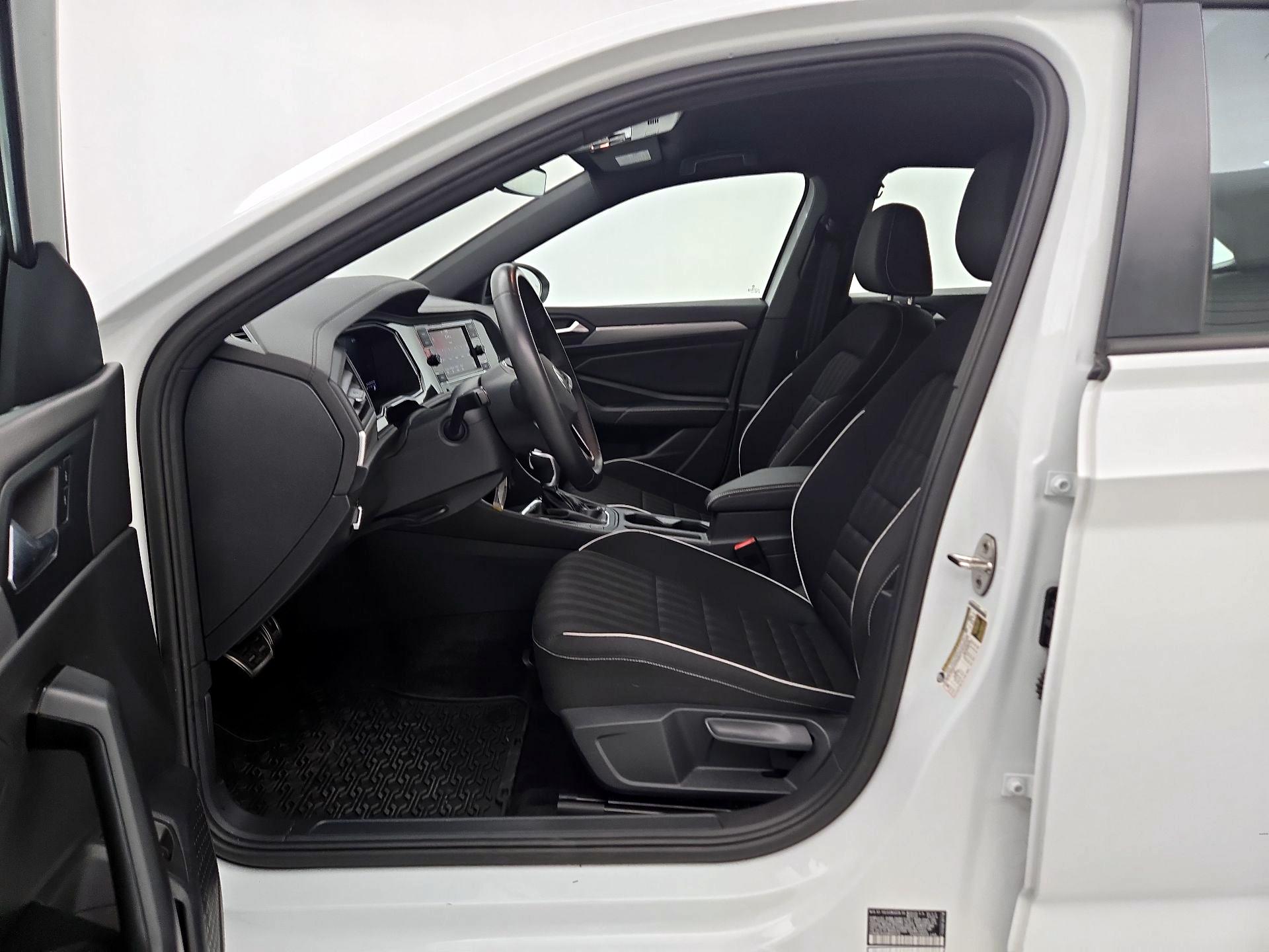 Thumbnail: 2024 Volkswagen Jetta - 11