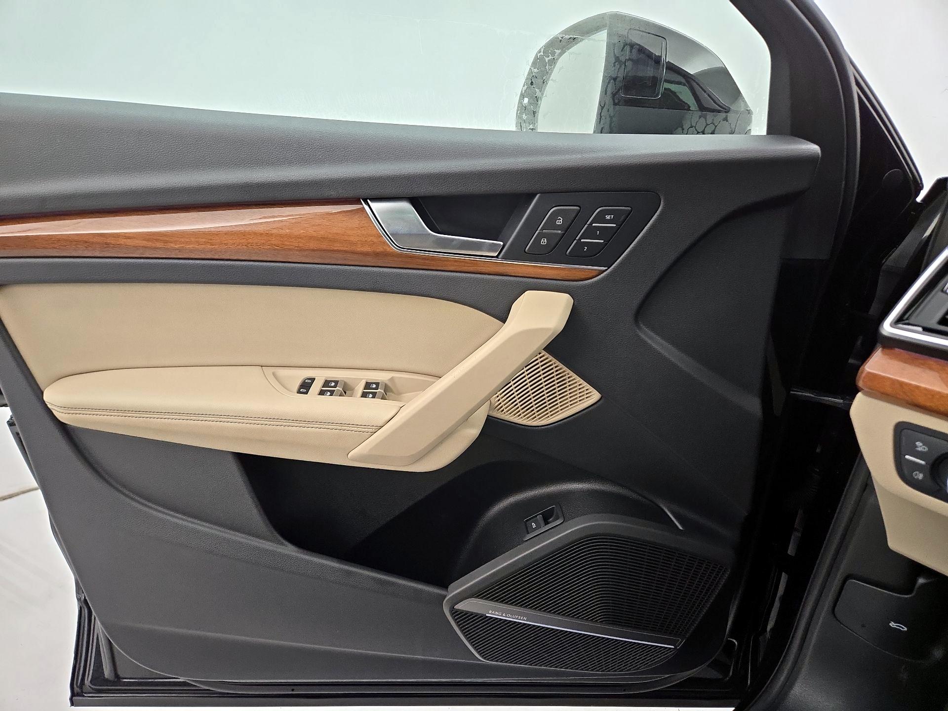 Thumbnail: 2023 Audi Q5 - 12