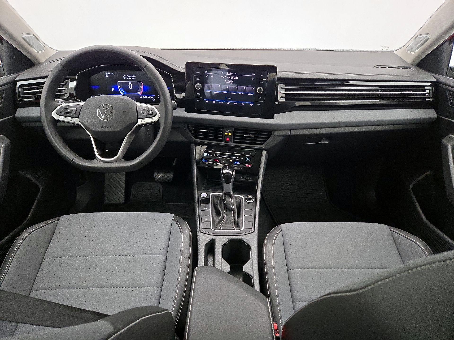 Thumbnail: 2025 Volkswagen Jetta - 9