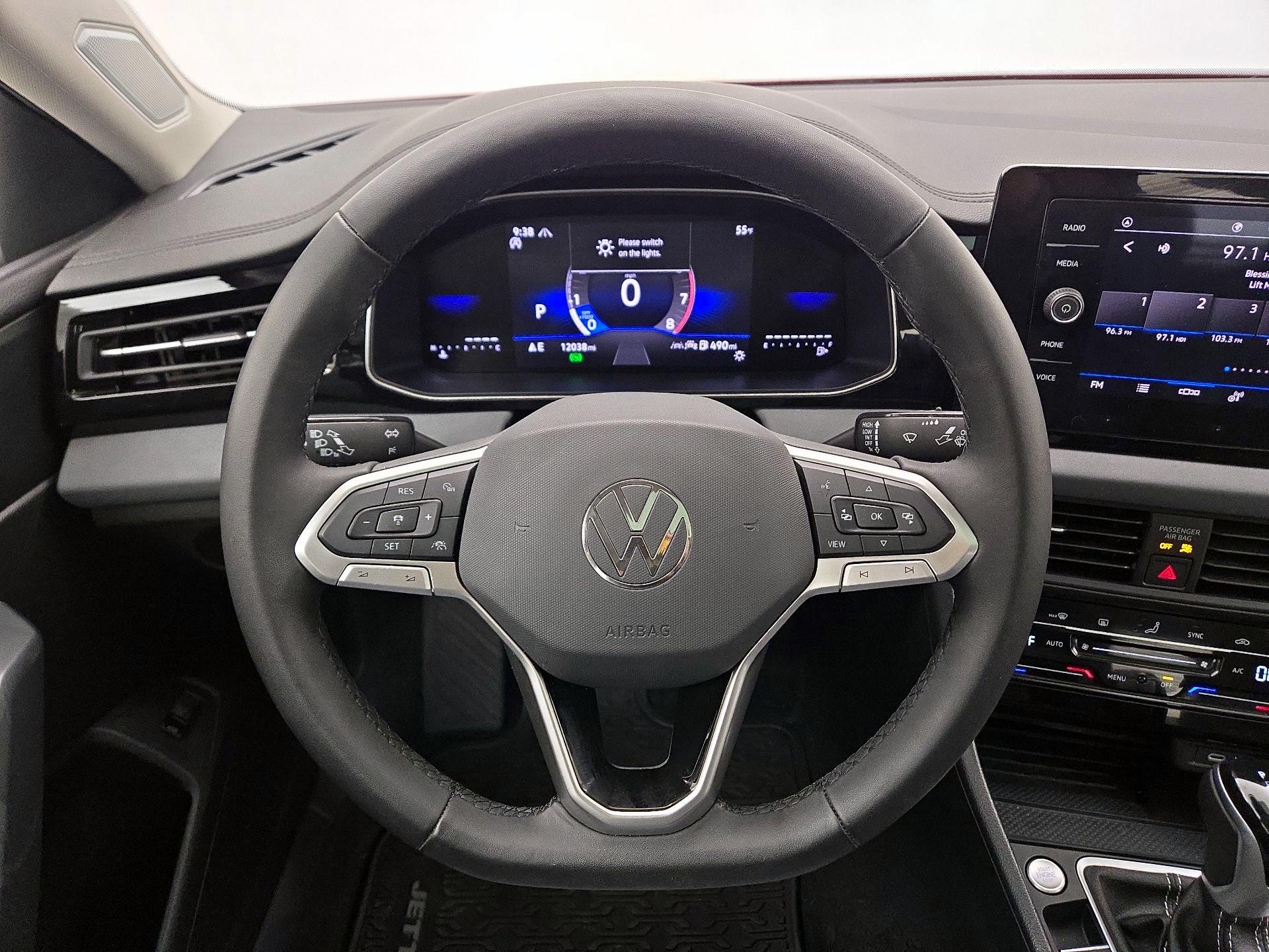 Thumbnail: 2025 Volkswagen Jetta - 10