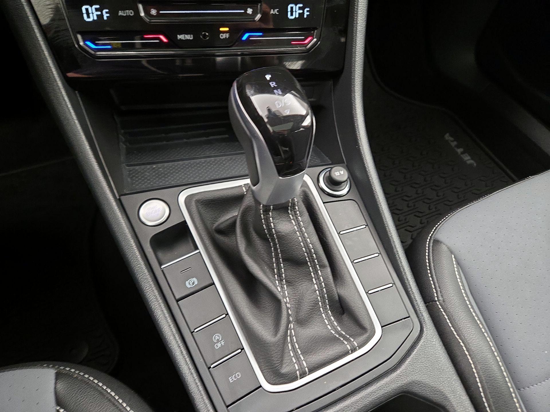 Thumbnail: 2025 Volkswagen Jetta - 17