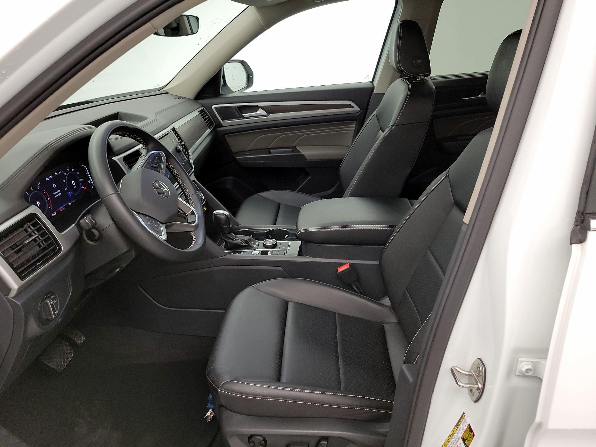 Thumbnail: 2023 Volkswagen Atlas - 11