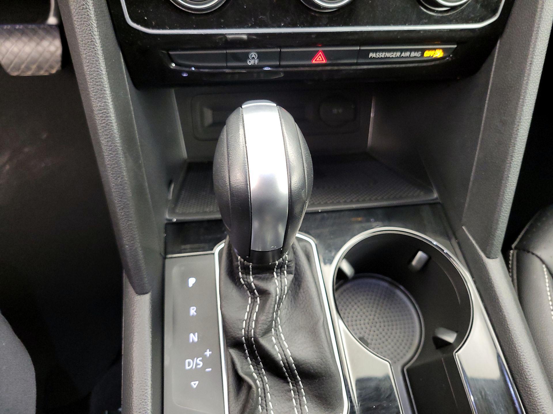 Thumbnail: 2023 Volkswagen Atlas - 17