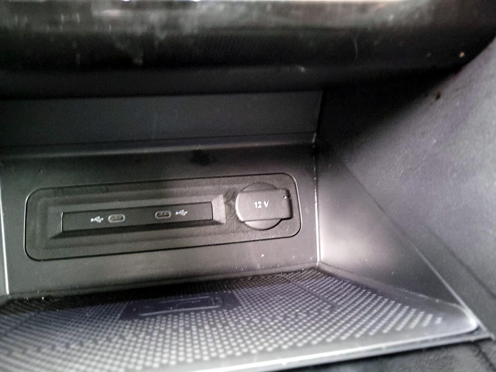 Thumbnail: 2023 Volkswagen Atlas - 18