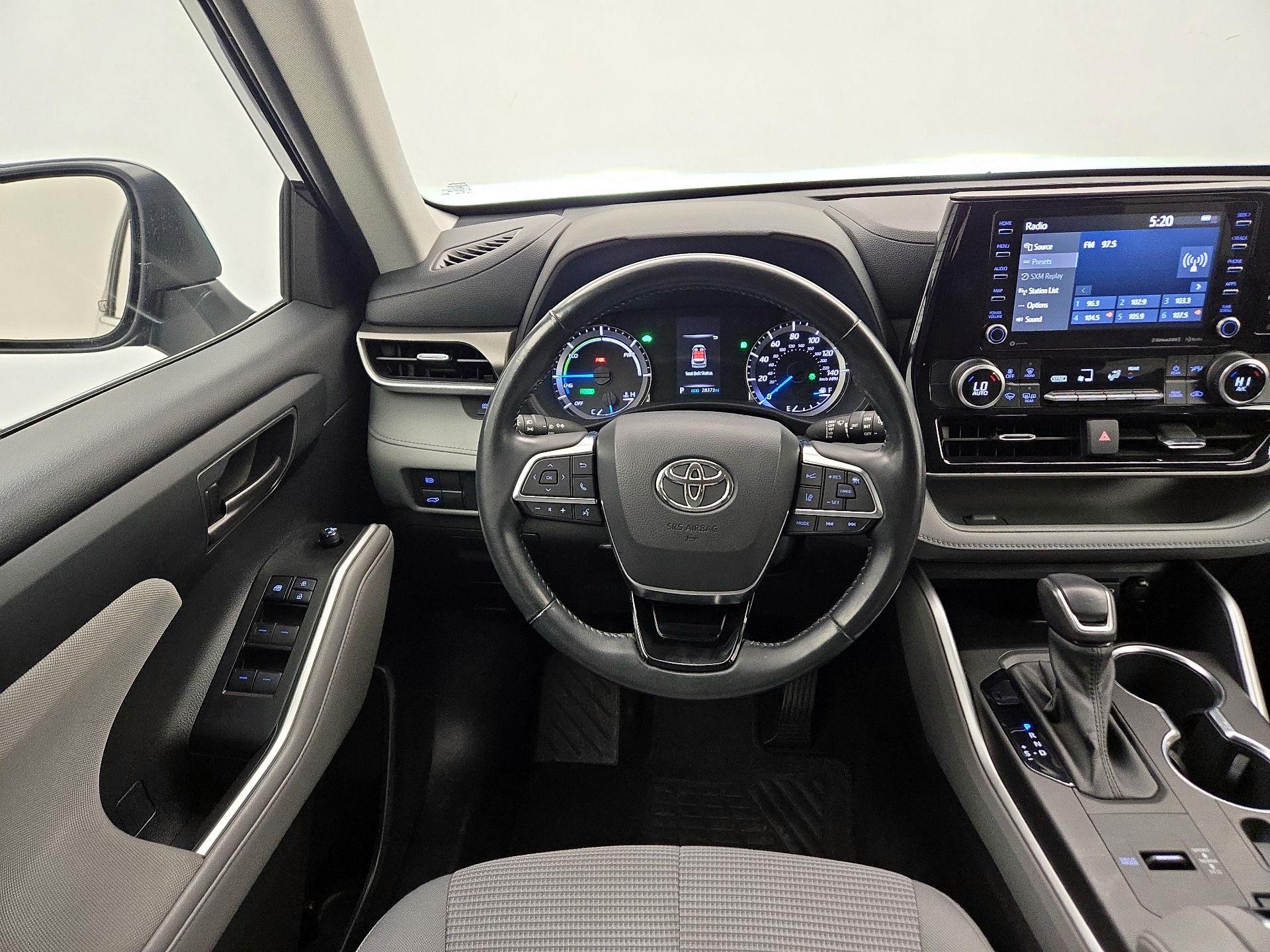 Thumbnail: 2021 Toyota Highlander - 10