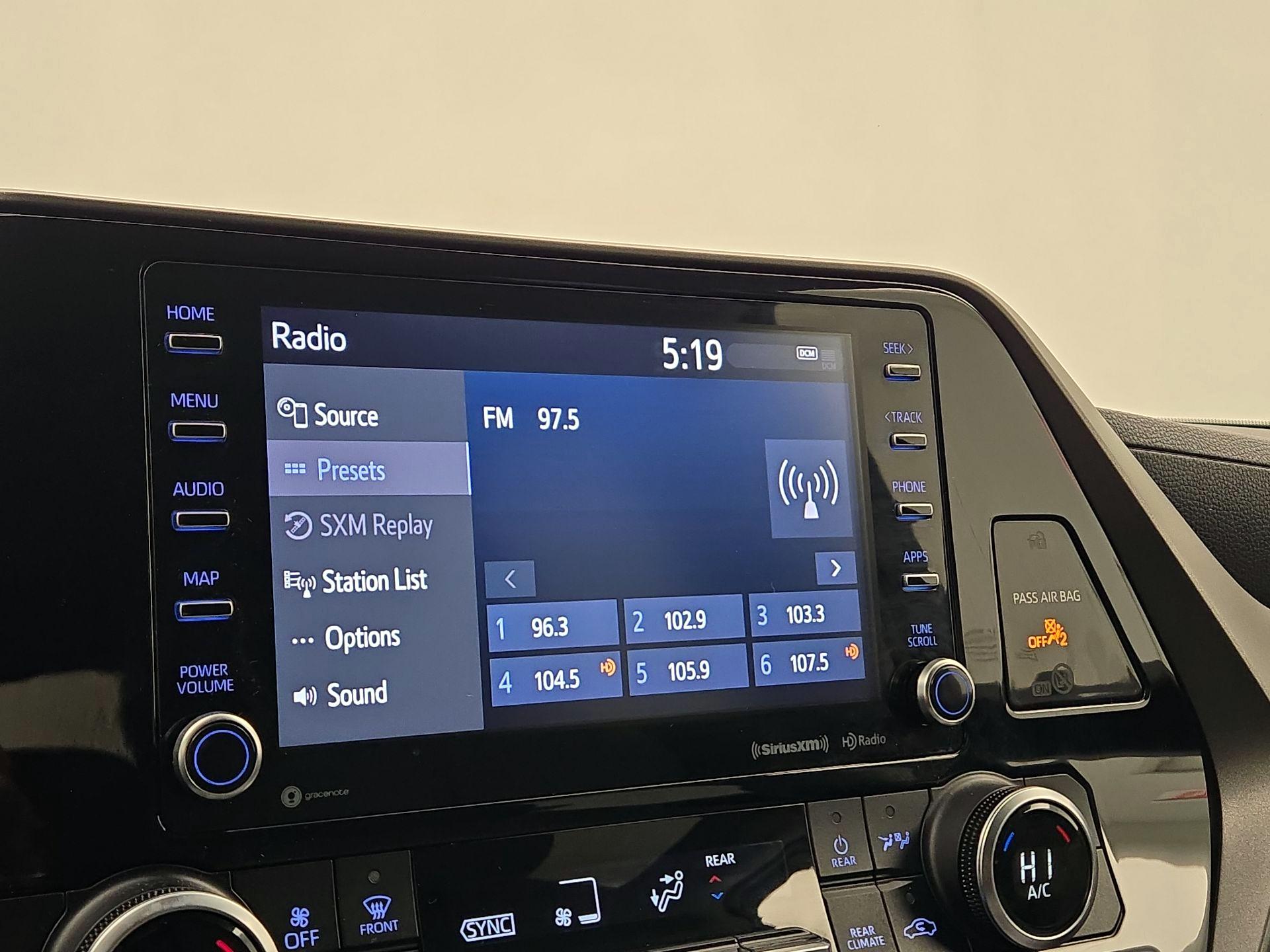 Thumbnail: 2021 Toyota Highlander - 15