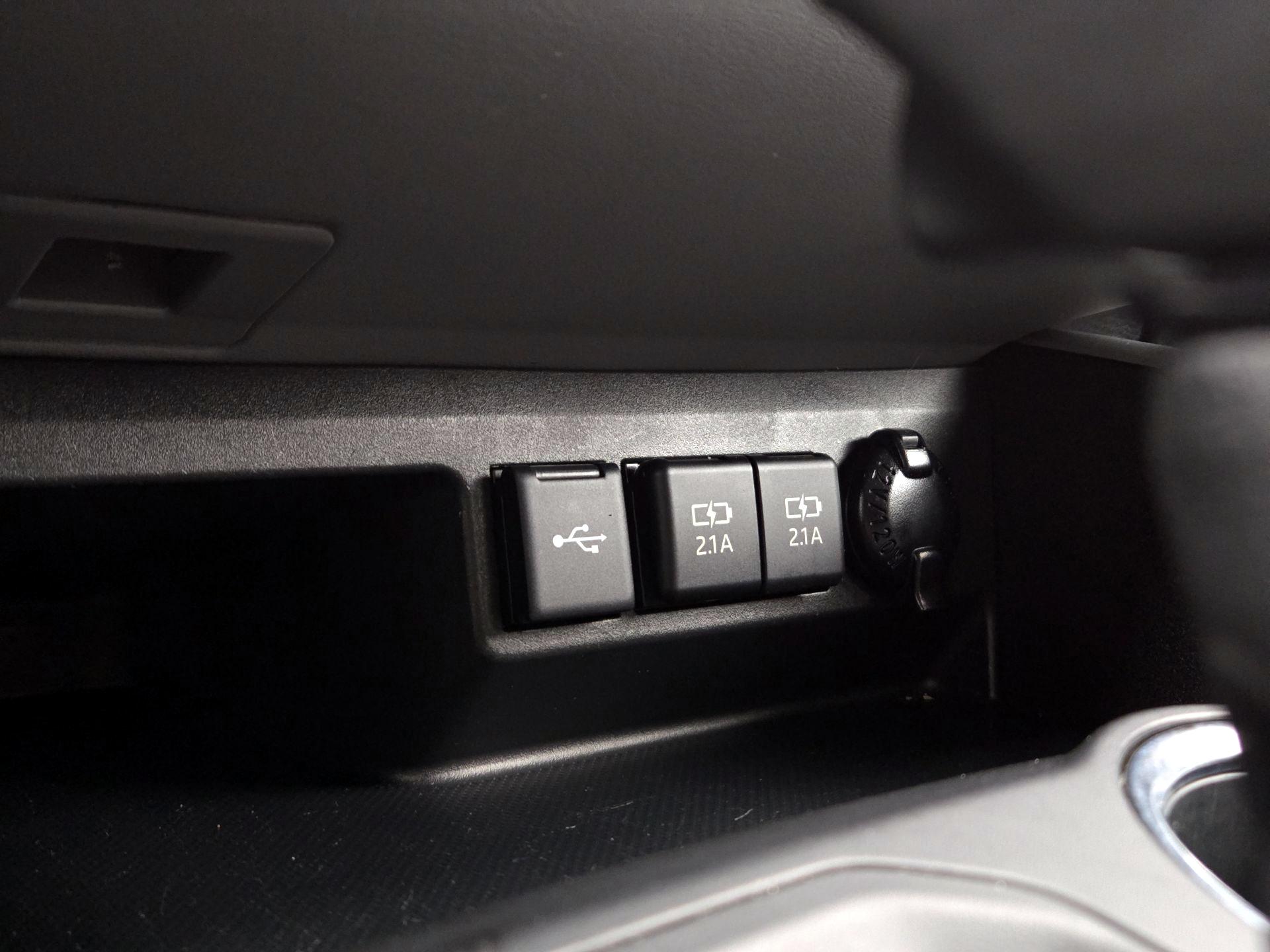 Thumbnail: 2021 Toyota Highlander - 17