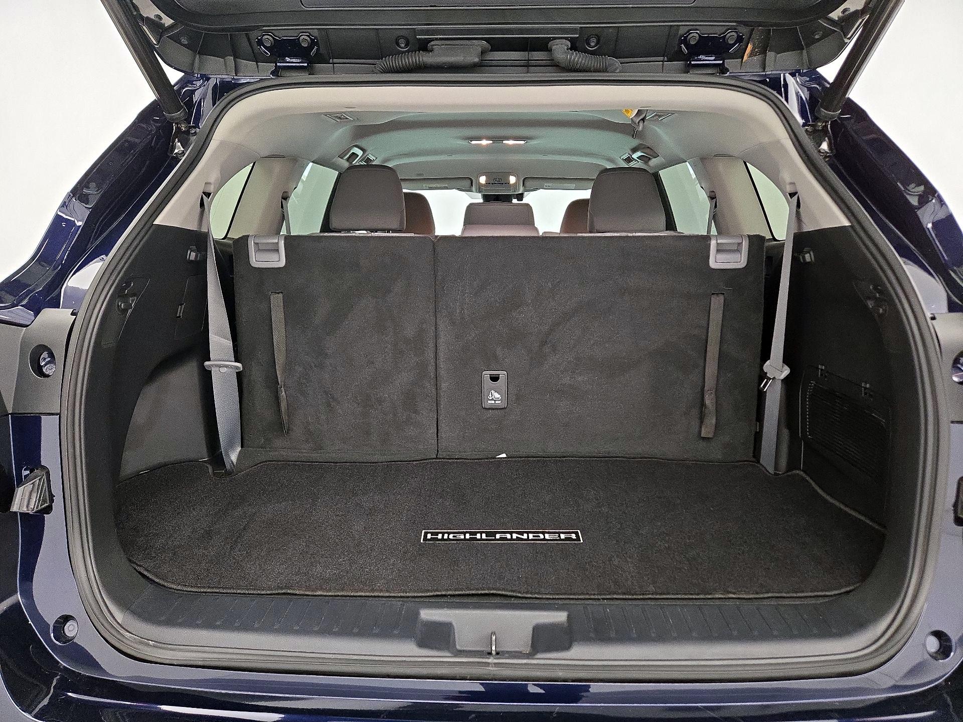 Thumbnail: 2021 Toyota Highlander - 20