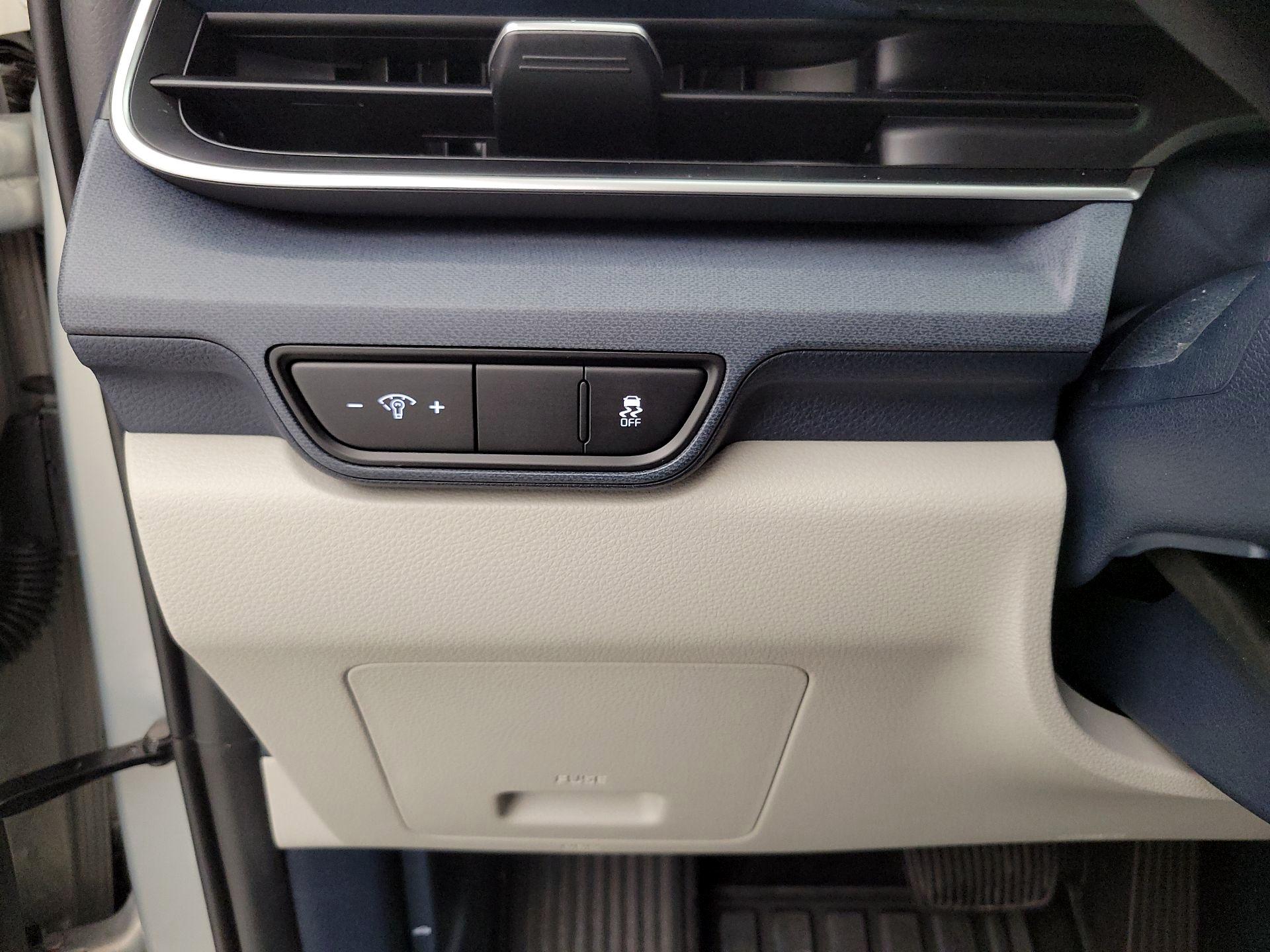 Thumbnail: 2025 Kia Carnival - 13