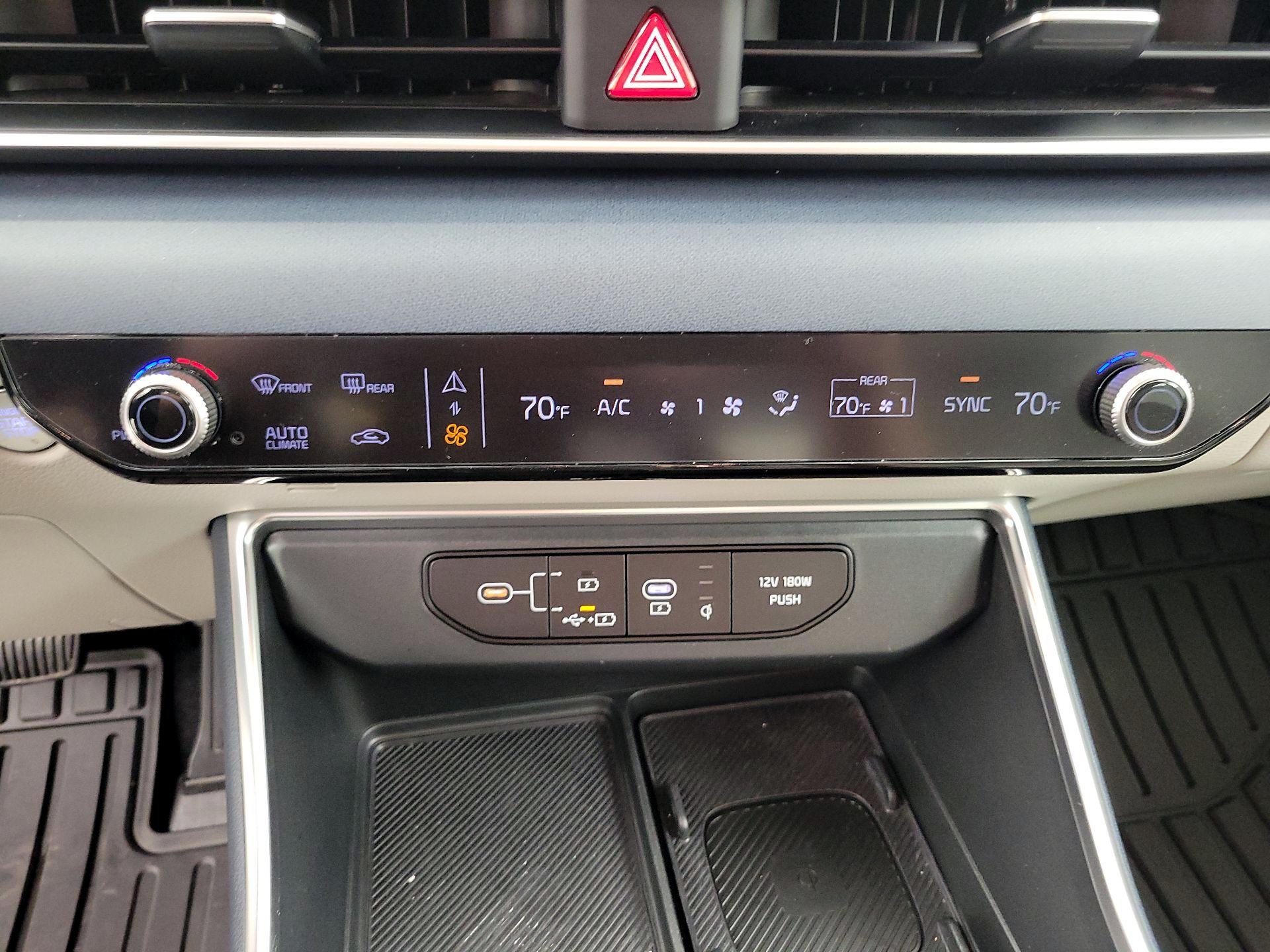 Thumbnail: 2025 Kia Carnival - 17