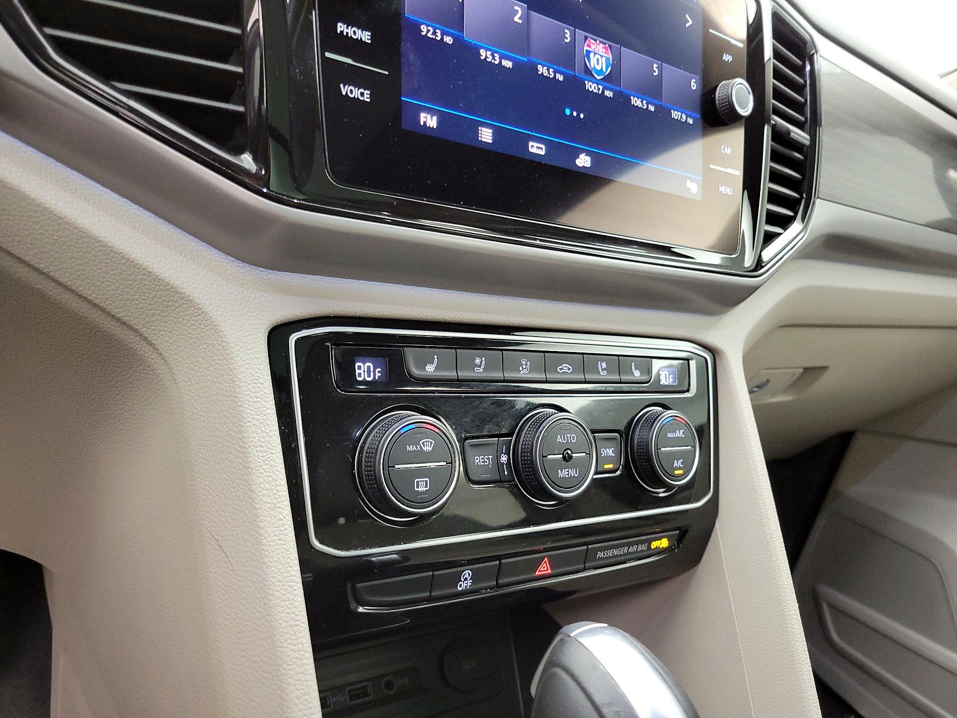 Thumbnail: 2021 Volkswagen Atlas - 17