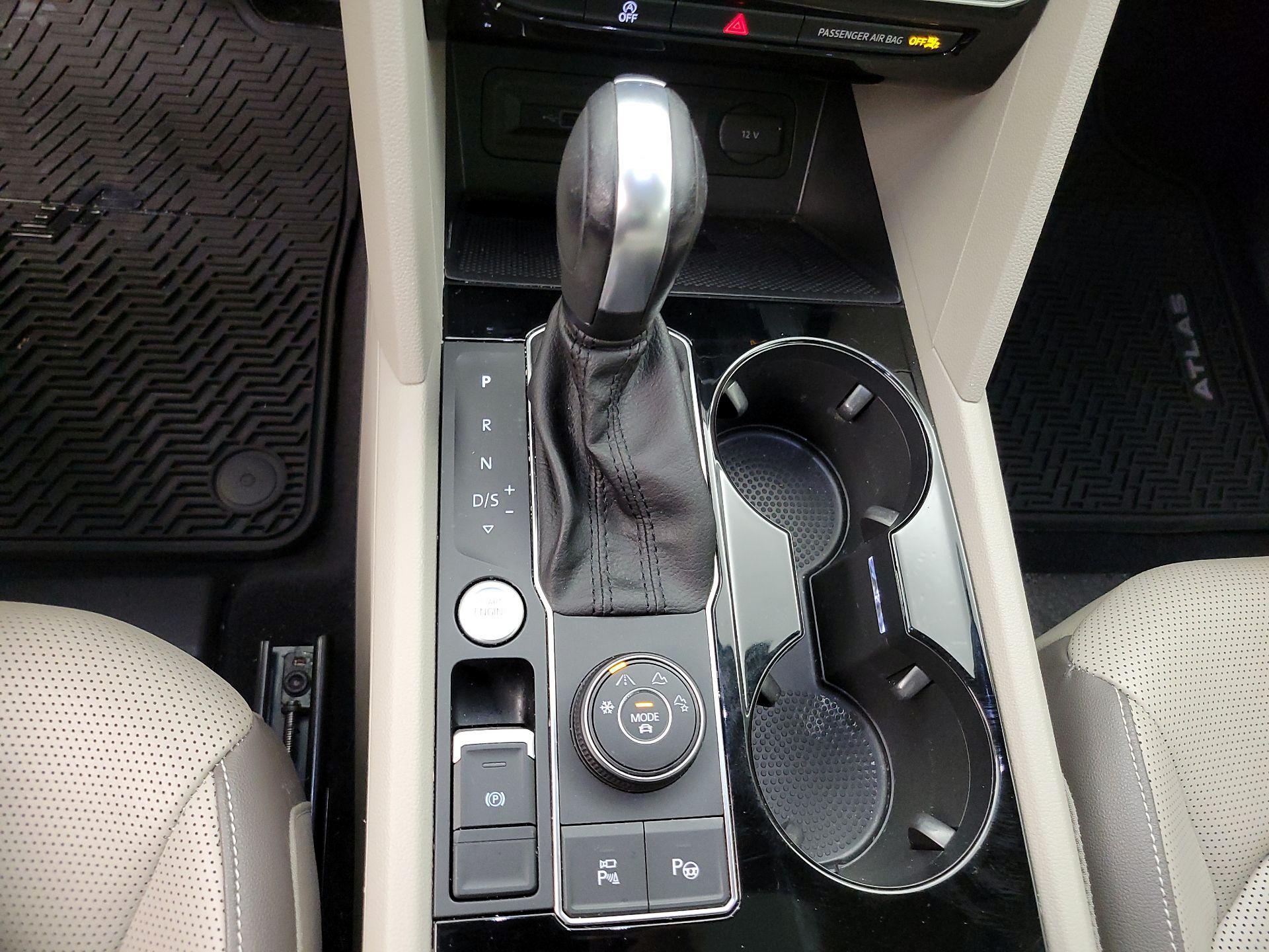 Thumbnail: 2021 Volkswagen Atlas - 18