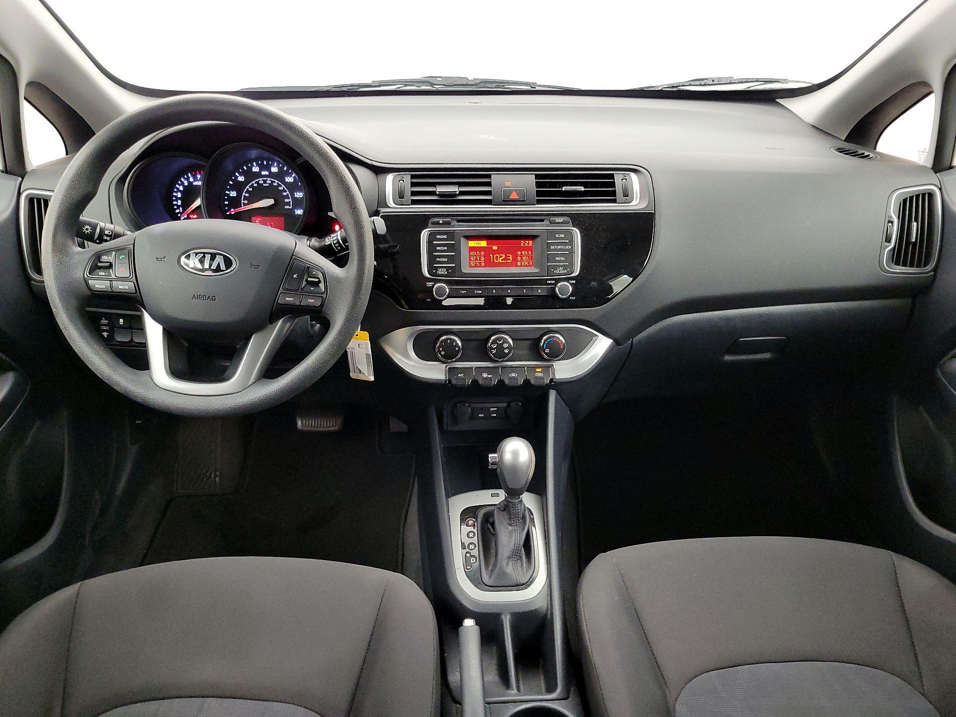 Thumbnail: 2016 Kia Rio5 - 9