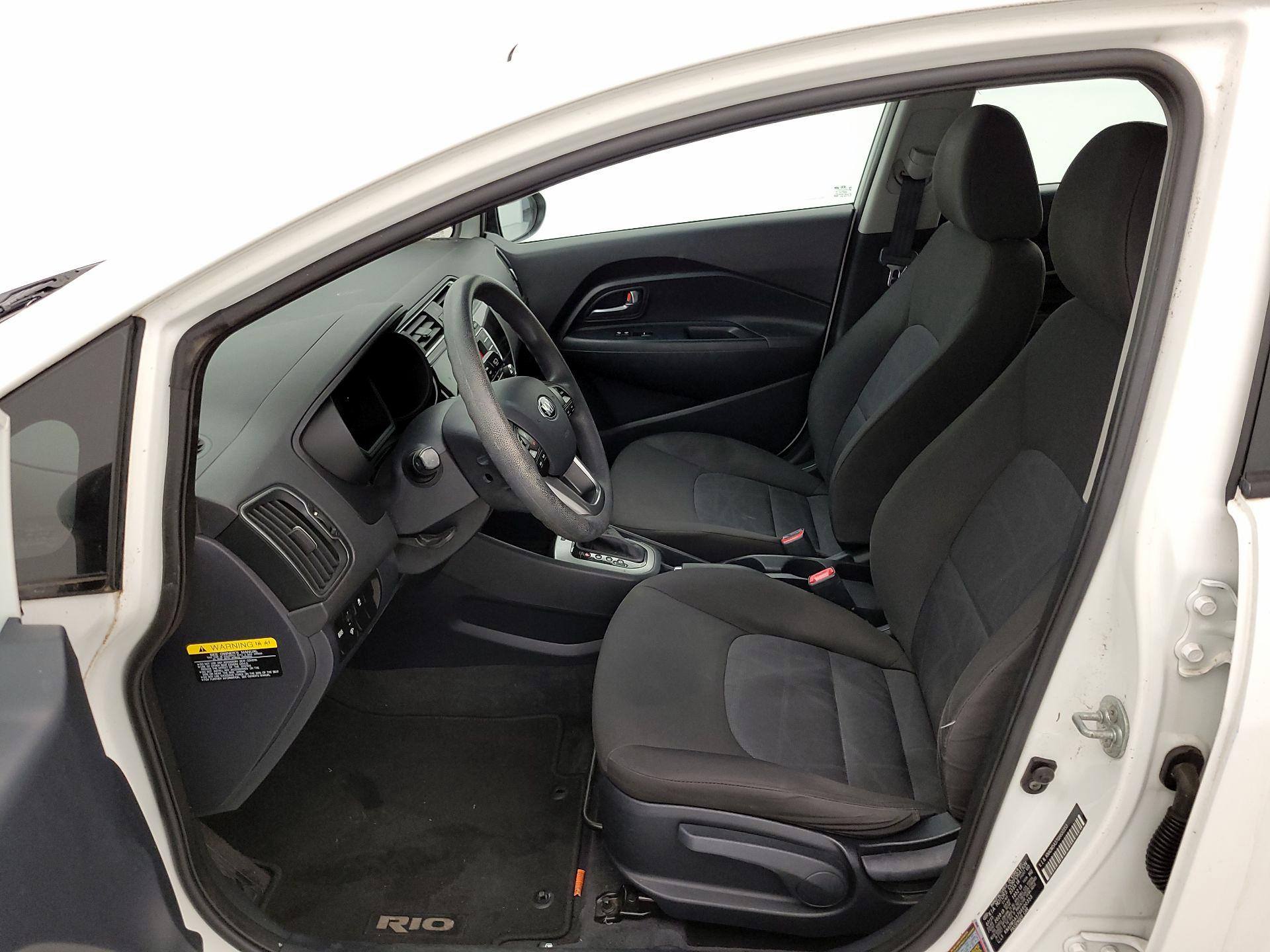 Thumbnail: 2016 Kia Rio5 - 11