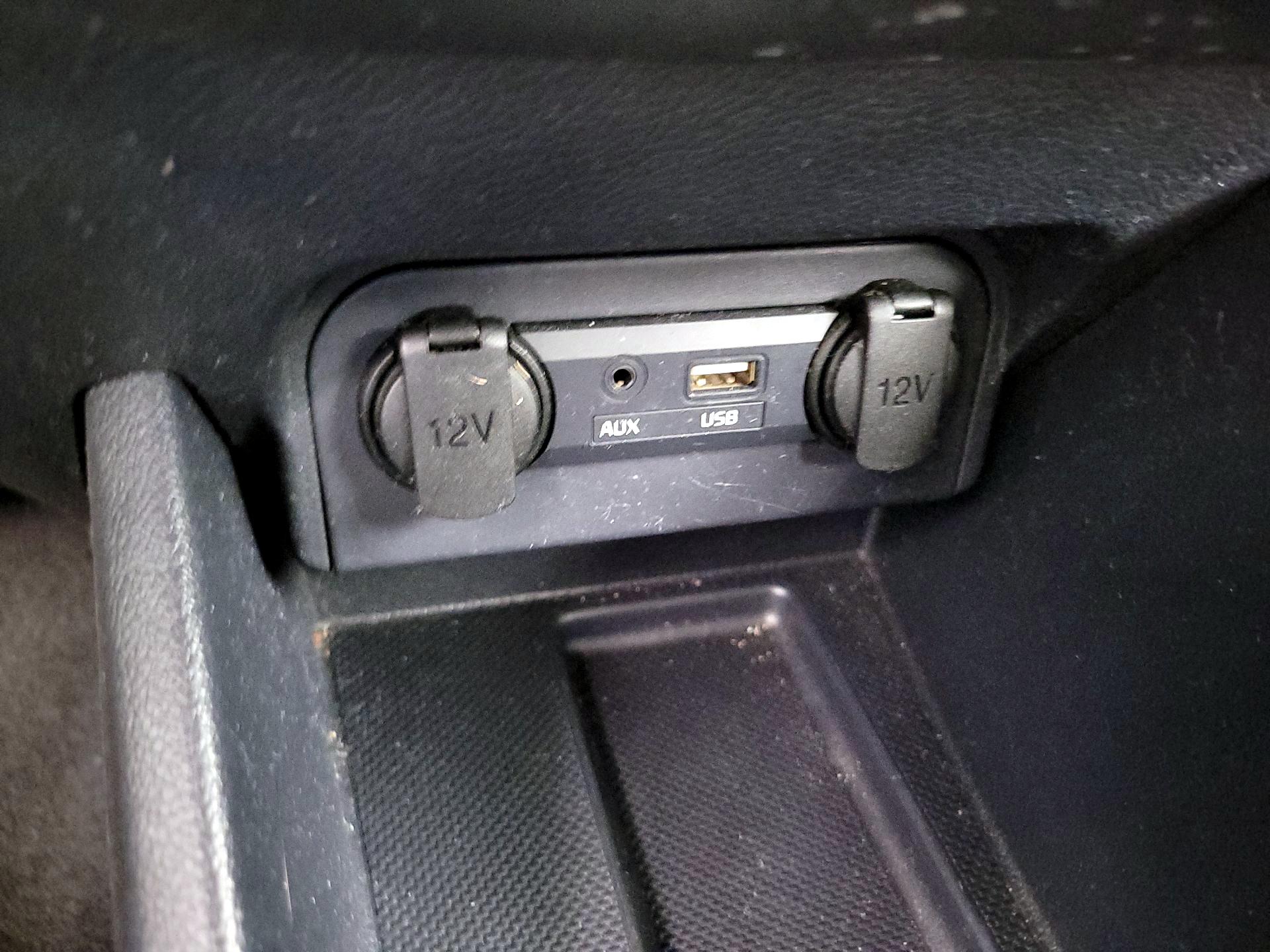 Thumbnail: 2016 Kia Rio5 - 17