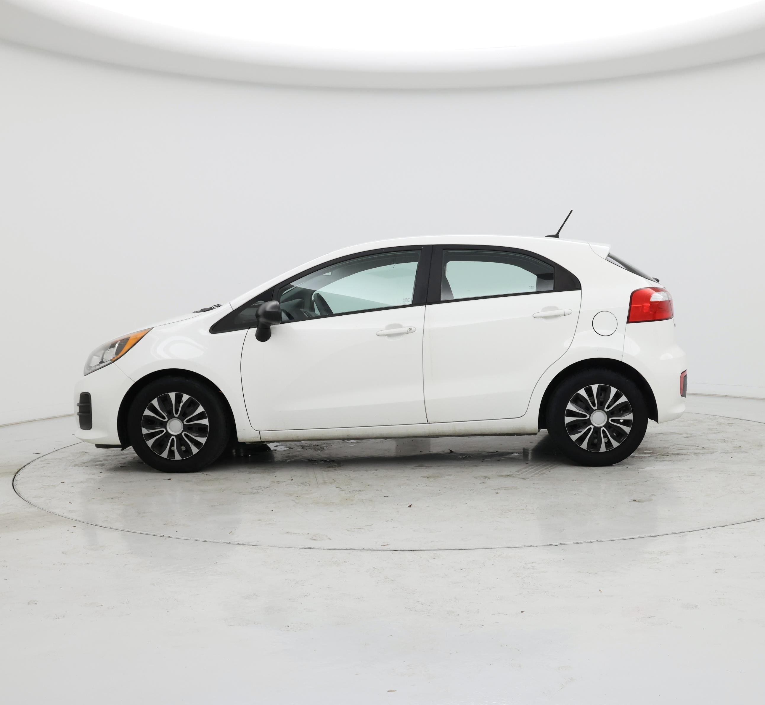 Thumbnail: 2016 Kia Rio5 - 3