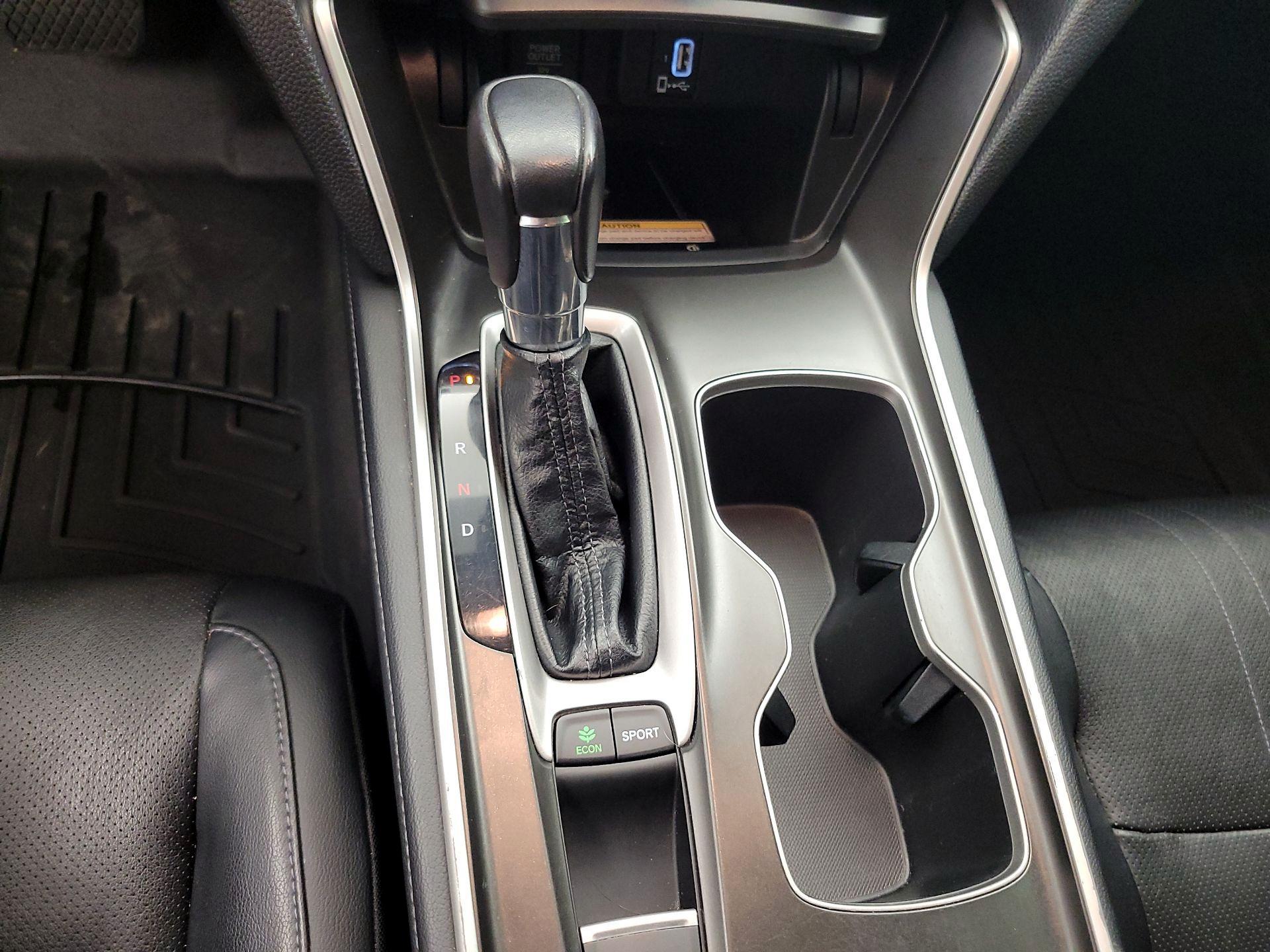 Thumbnail: 2018 Honda Accord - 18