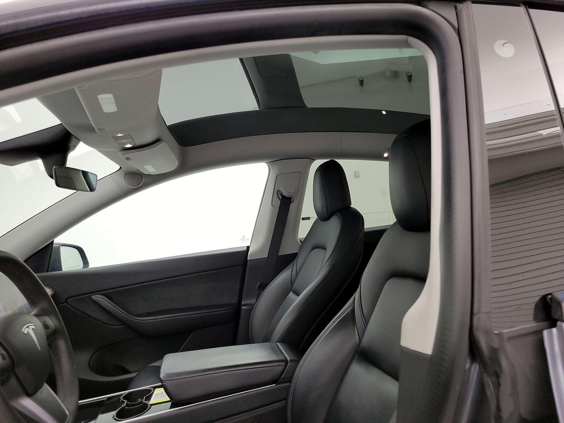 Thumbnail: 2021 Tesla Model Y - 18