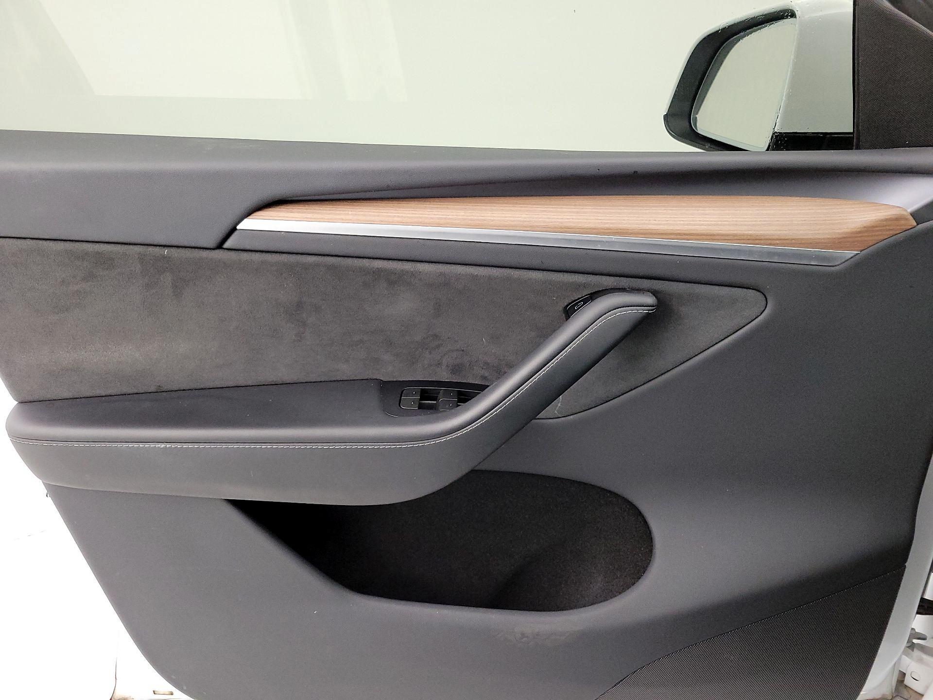 Thumbnail: 2025 Tesla Model Y - 12