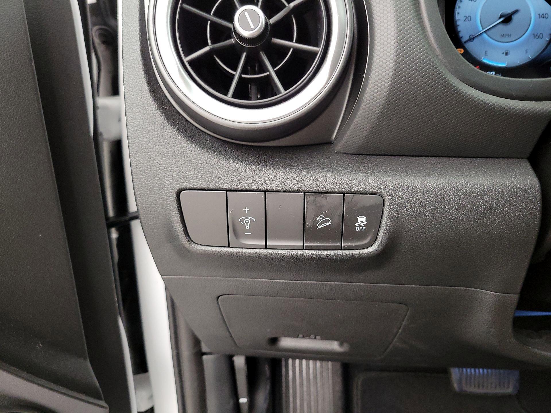 Thumbnail: 2022 Hyundai Kona - 13