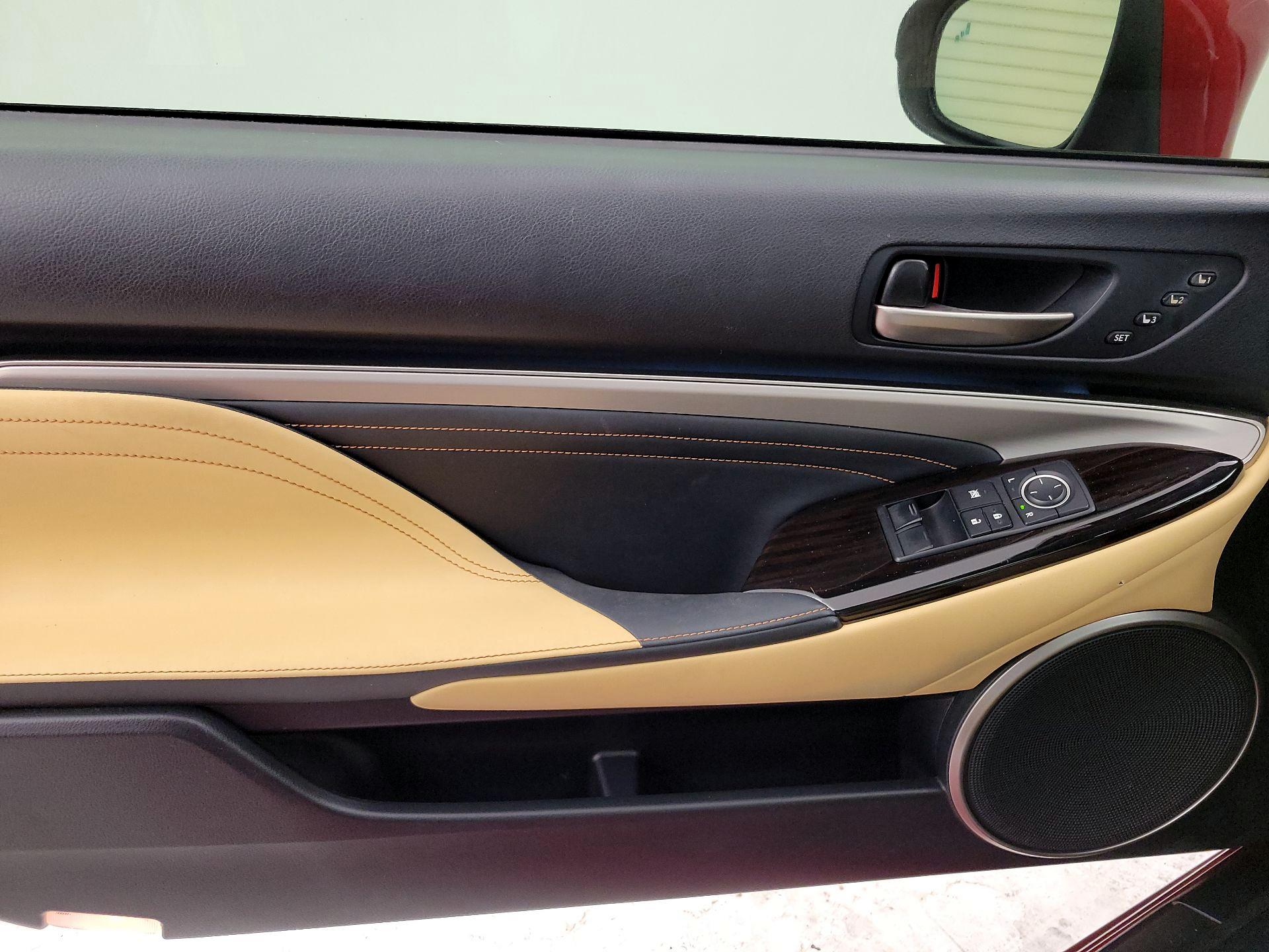 Thumbnail: 2015 Lexus RC - 12