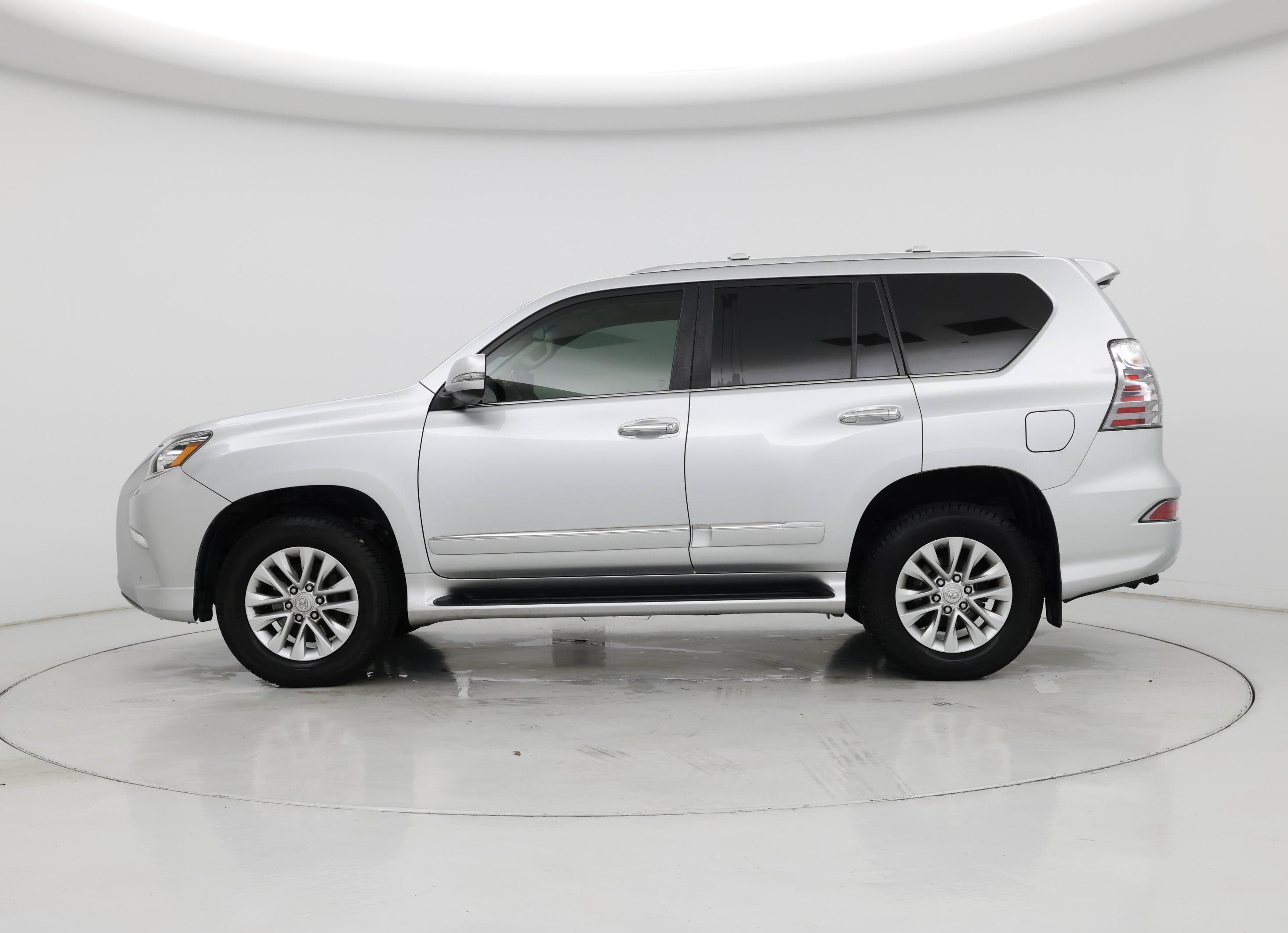 Thumbnail: 2016 Lexus GX - 3