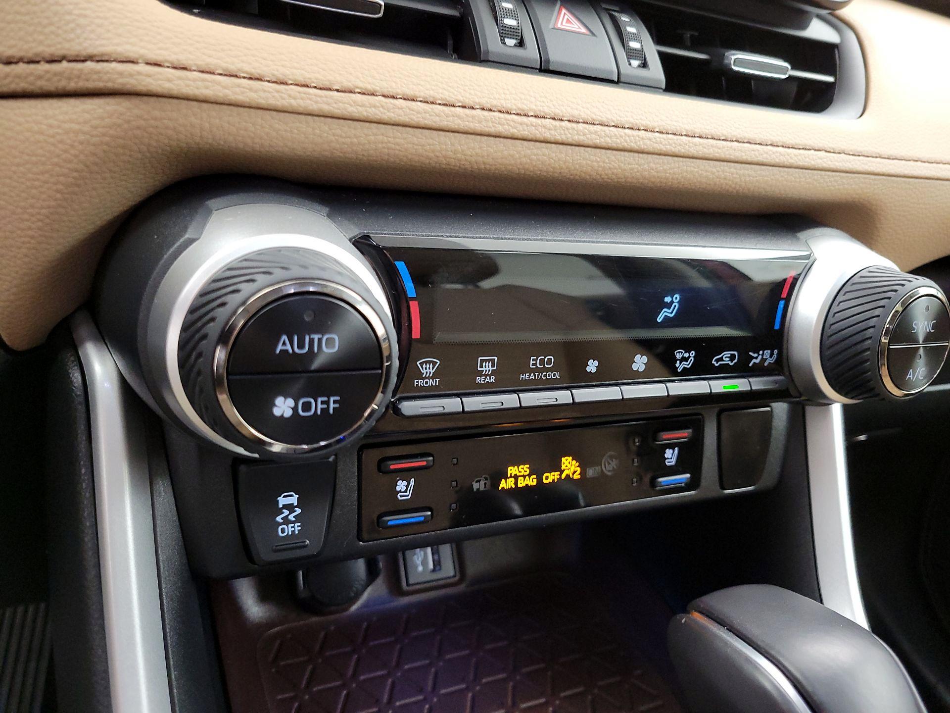 Thumbnail: 2023 Toyota RAV4 - 16