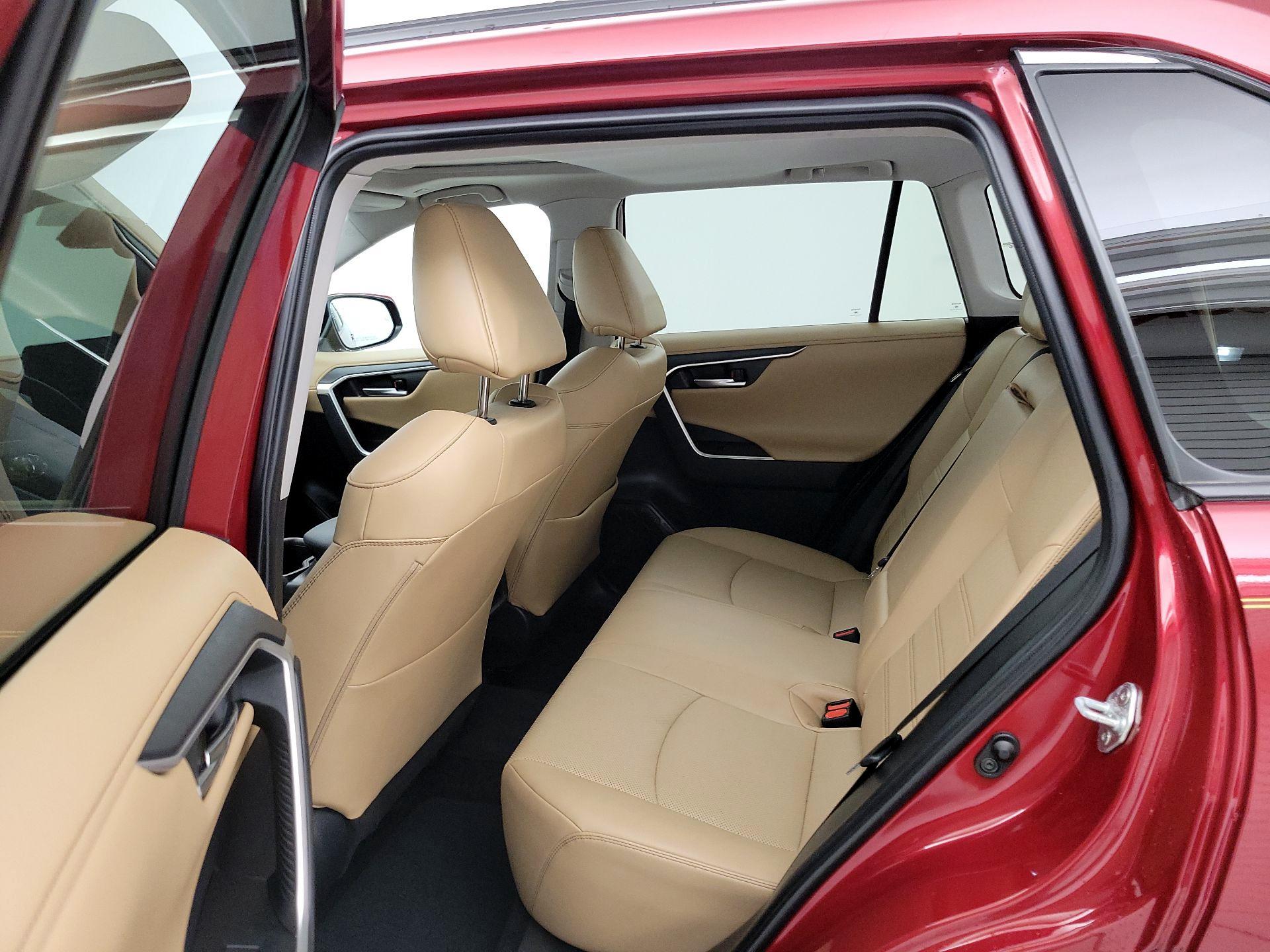 Thumbnail: 2023 Toyota RAV4 - 20