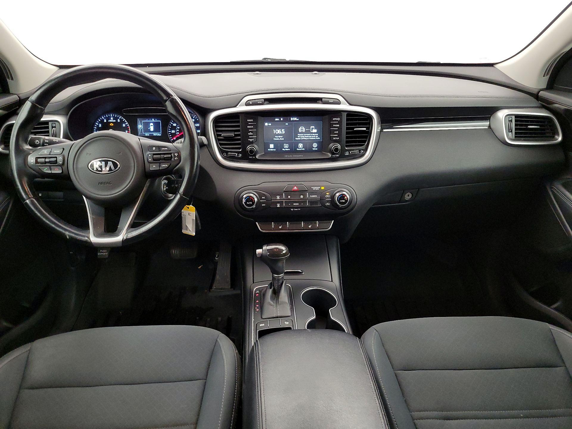 Thumbnail: 2017 Kia Sorento - 9