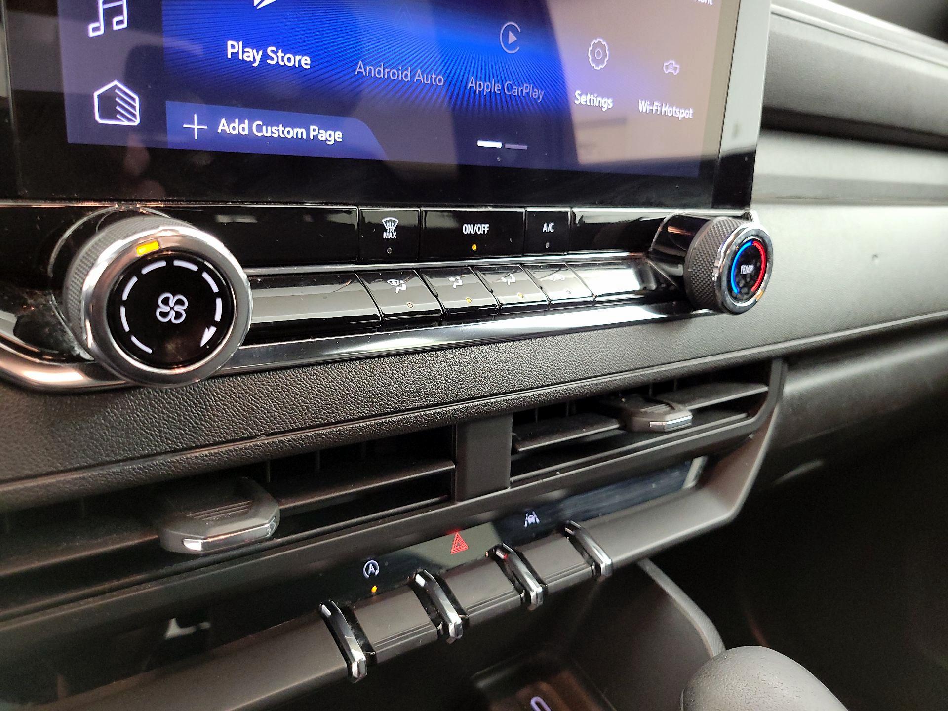 Thumbnail: 2023 Chevrolet Colorado - 16