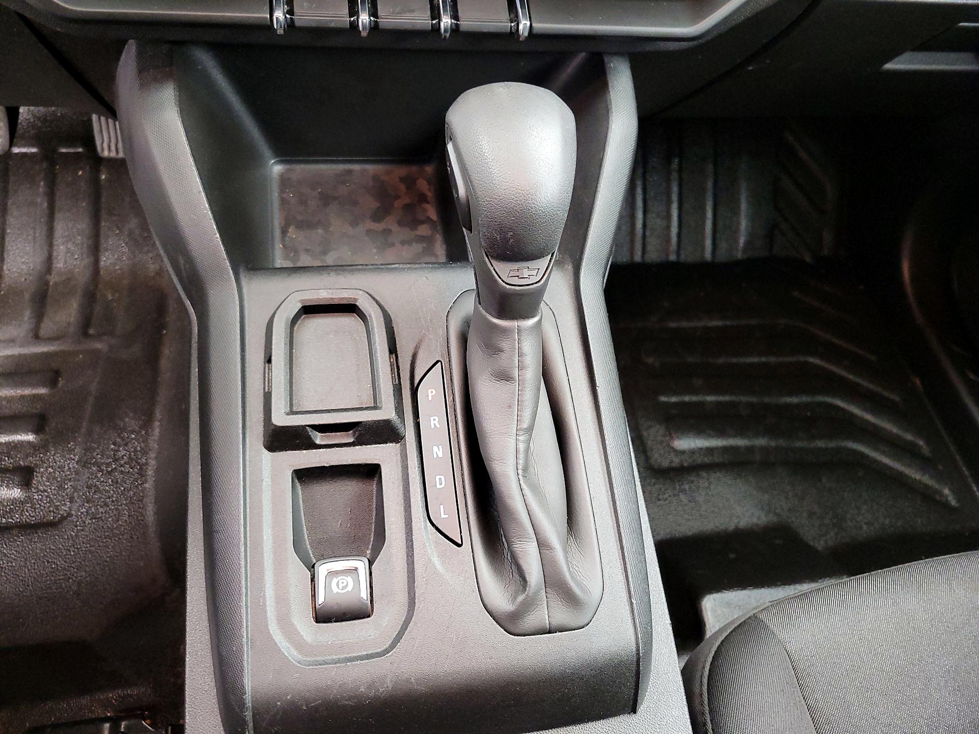 Thumbnail: 2023 Chevrolet Colorado - 17