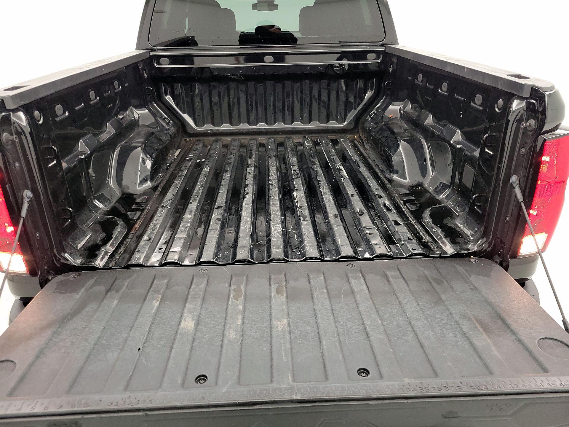 Thumbnail: 2023 Chevrolet Colorado - 20