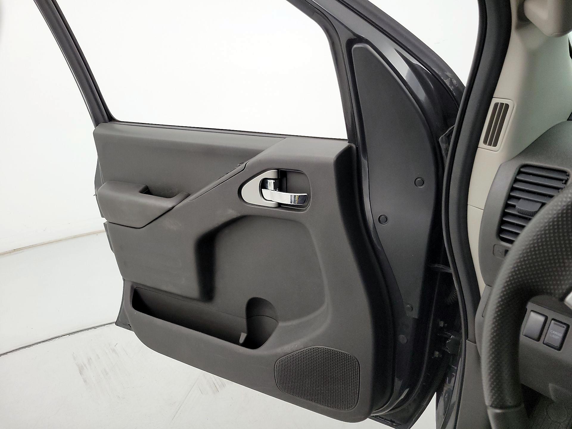 Thumbnail: 2015 Nissan Frontier - 12