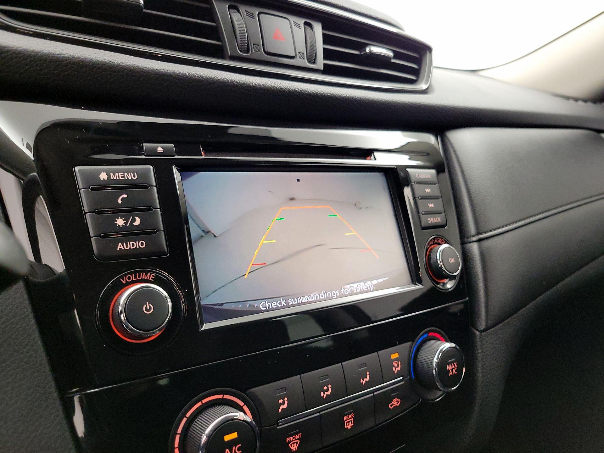 Thumbnail: 2019 Nissan Rogue - 14