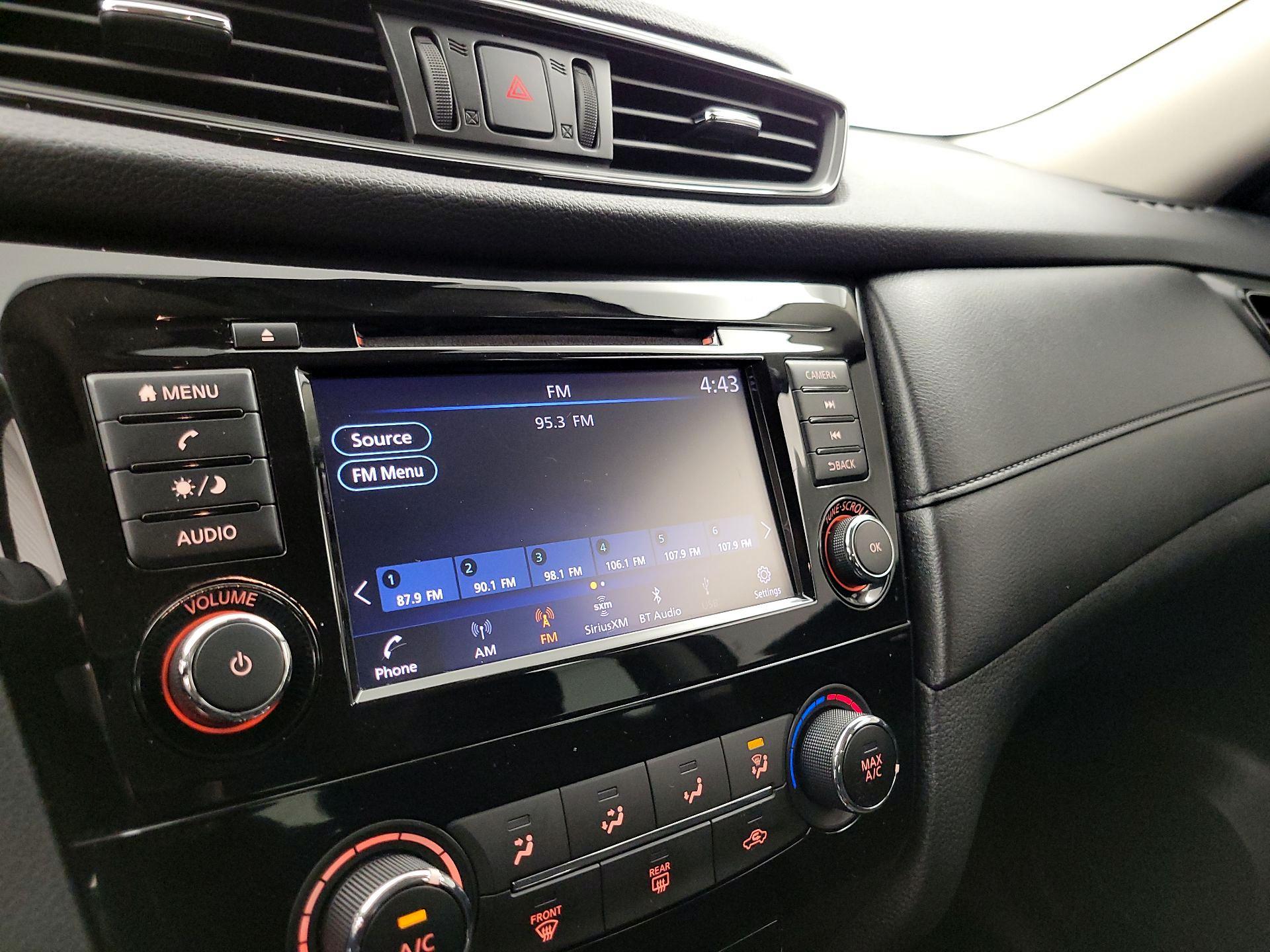 Thumbnail: 2019 Nissan Rogue - 15