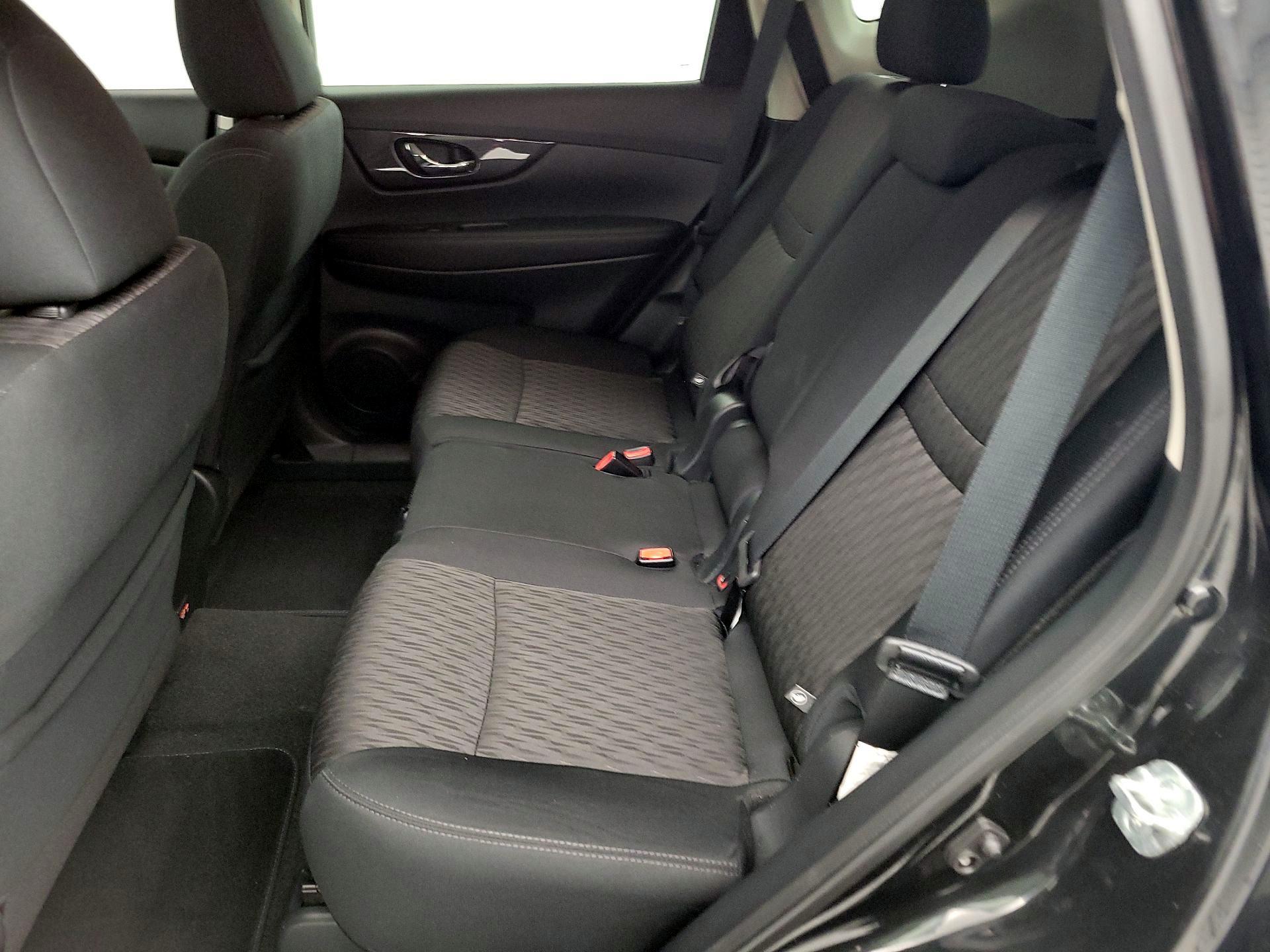 Thumbnail: 2019 Nissan Rogue - 19