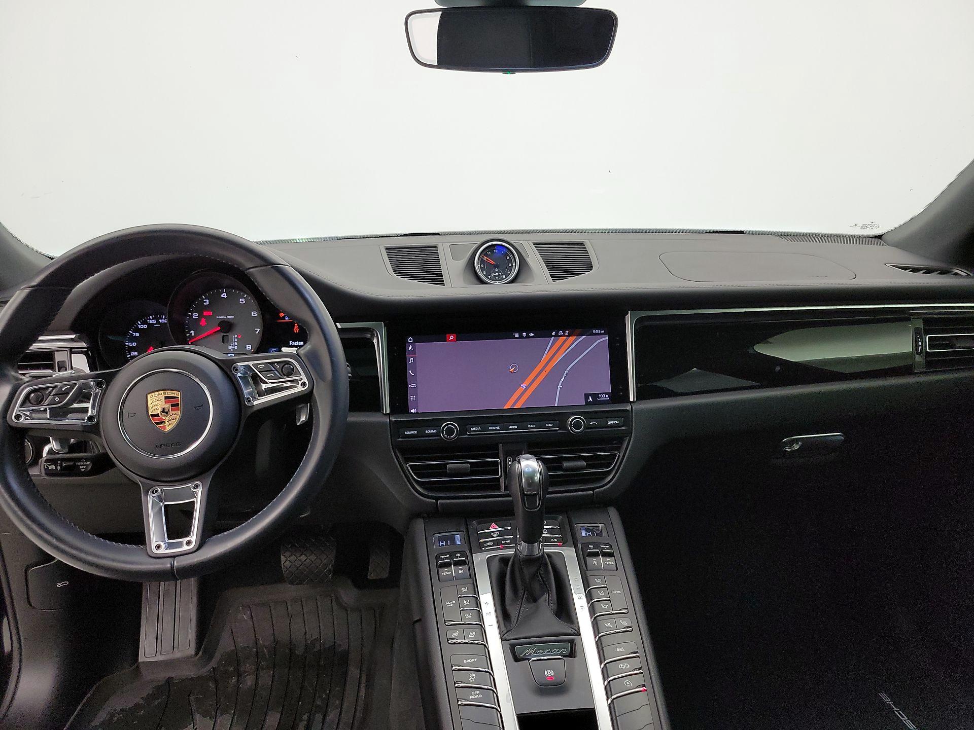 Thumbnail: 2020 Porsche Macan - 9