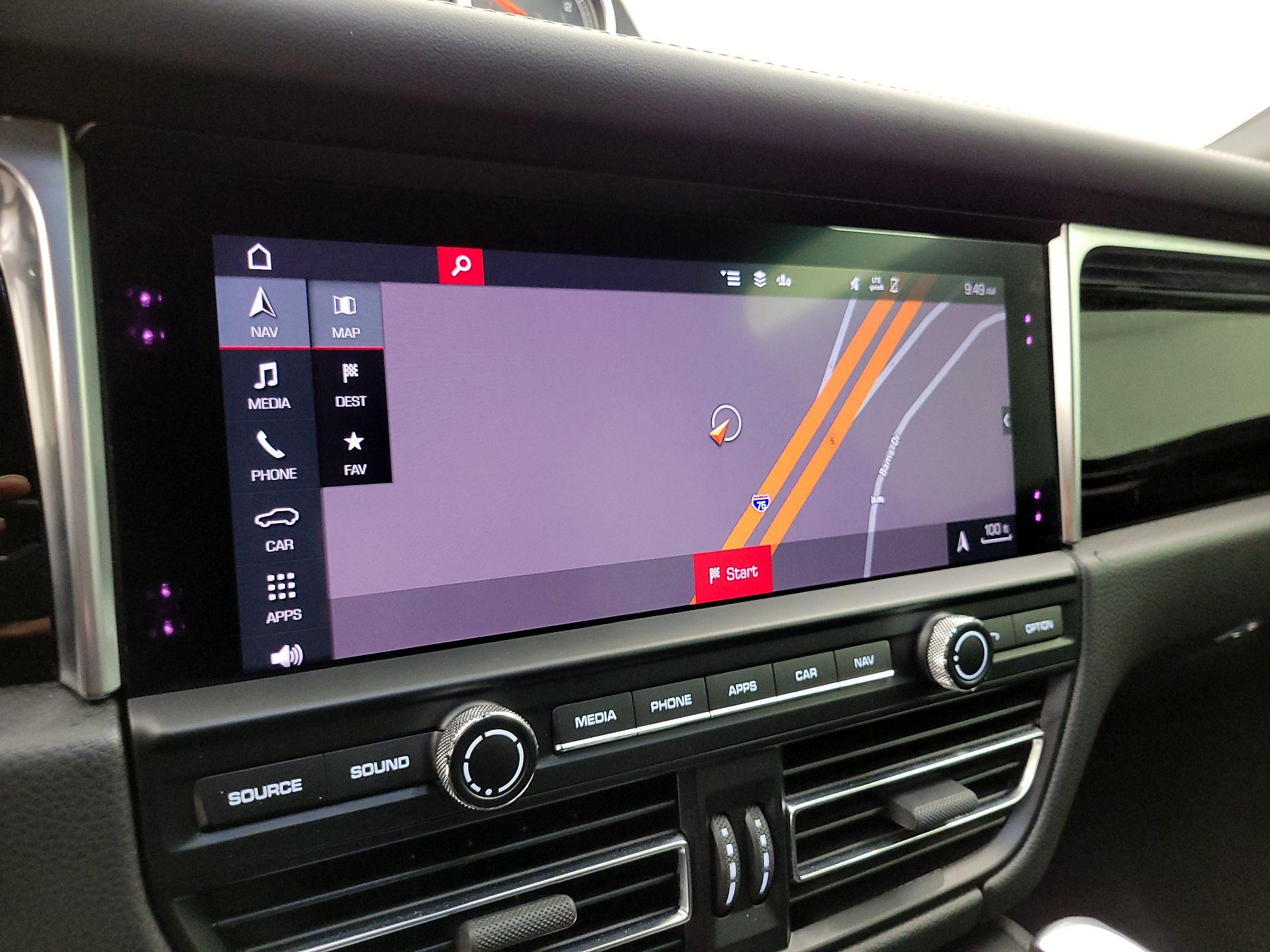 Thumbnail: 2020 Porsche Macan - 14