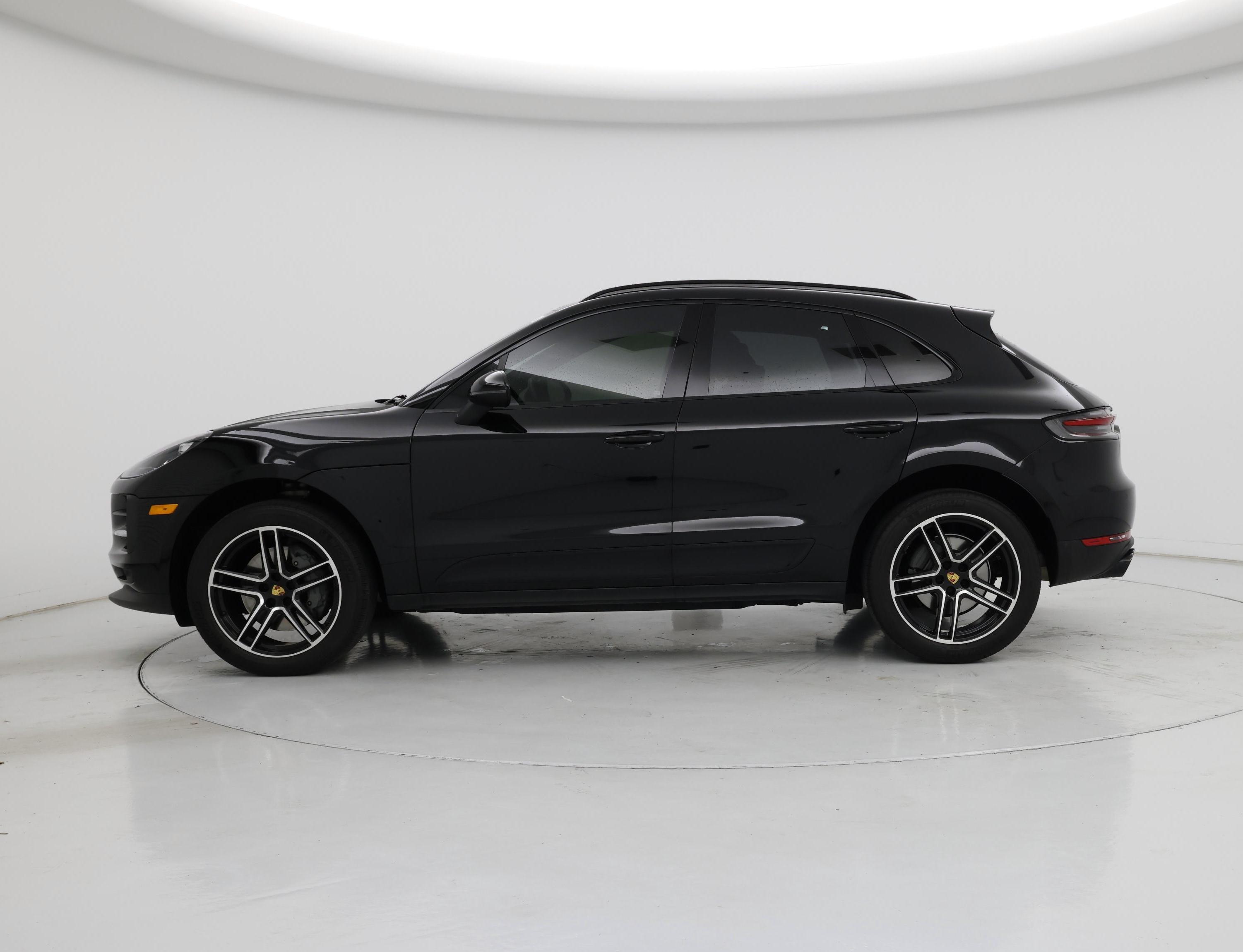 Thumbnail: 2020 Porsche Macan - 3