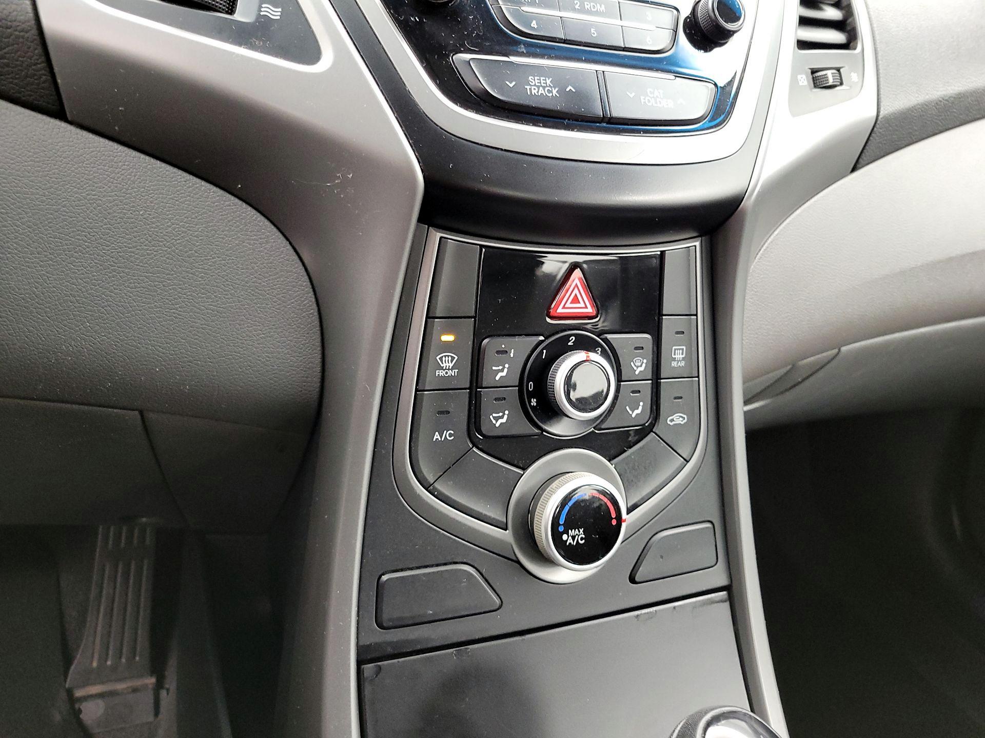 Thumbnail: 2015 Hyundai Elantra - 15