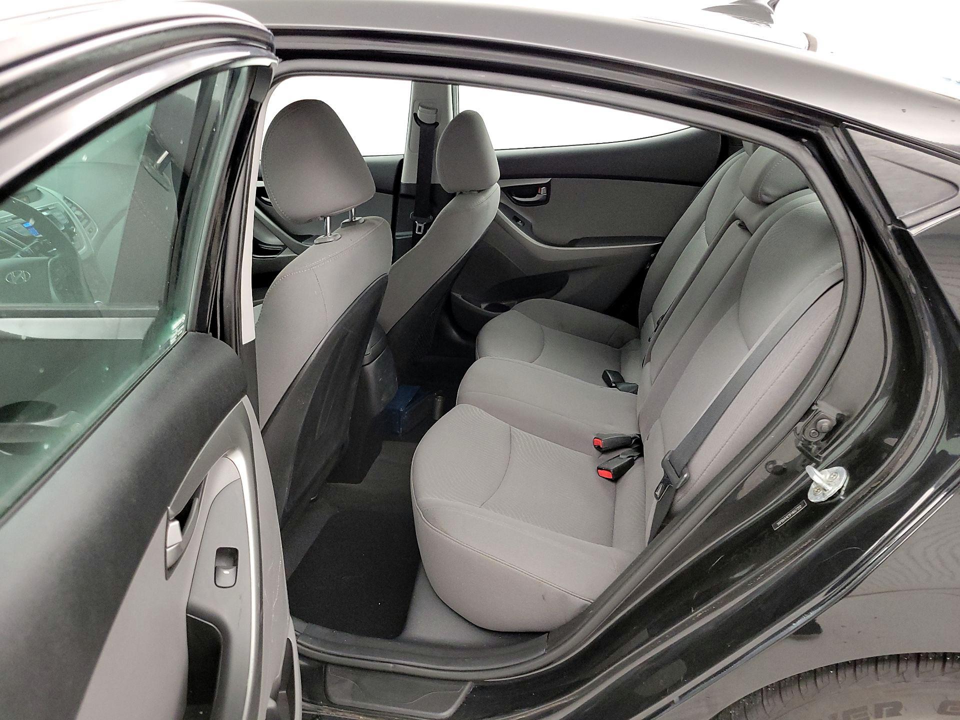 Thumbnail: 2015 Hyundai Elantra - 18