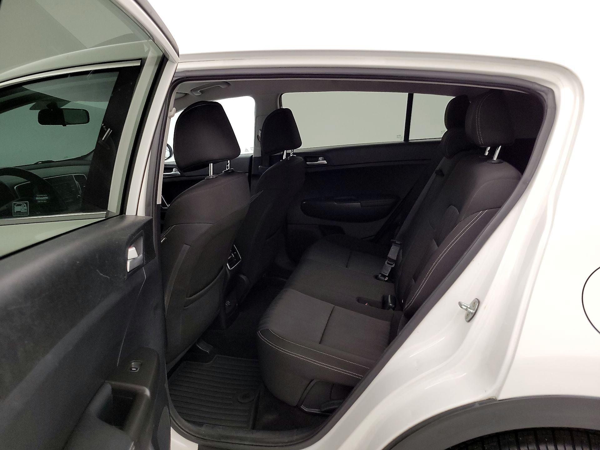 Thumbnail: 2017 Kia Sportage - 19