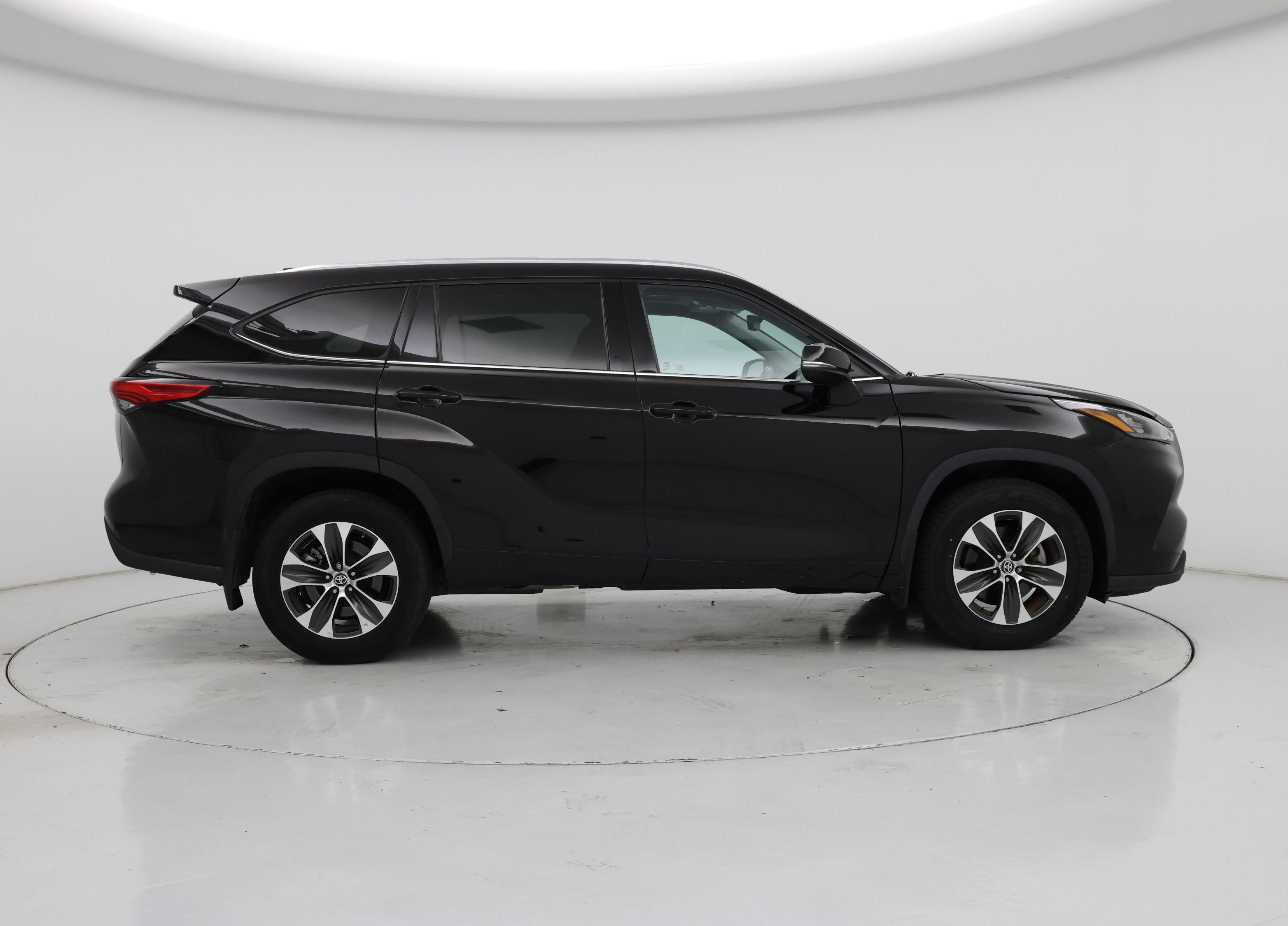 Thumbnail: 2020 Toyota Highlander - 7