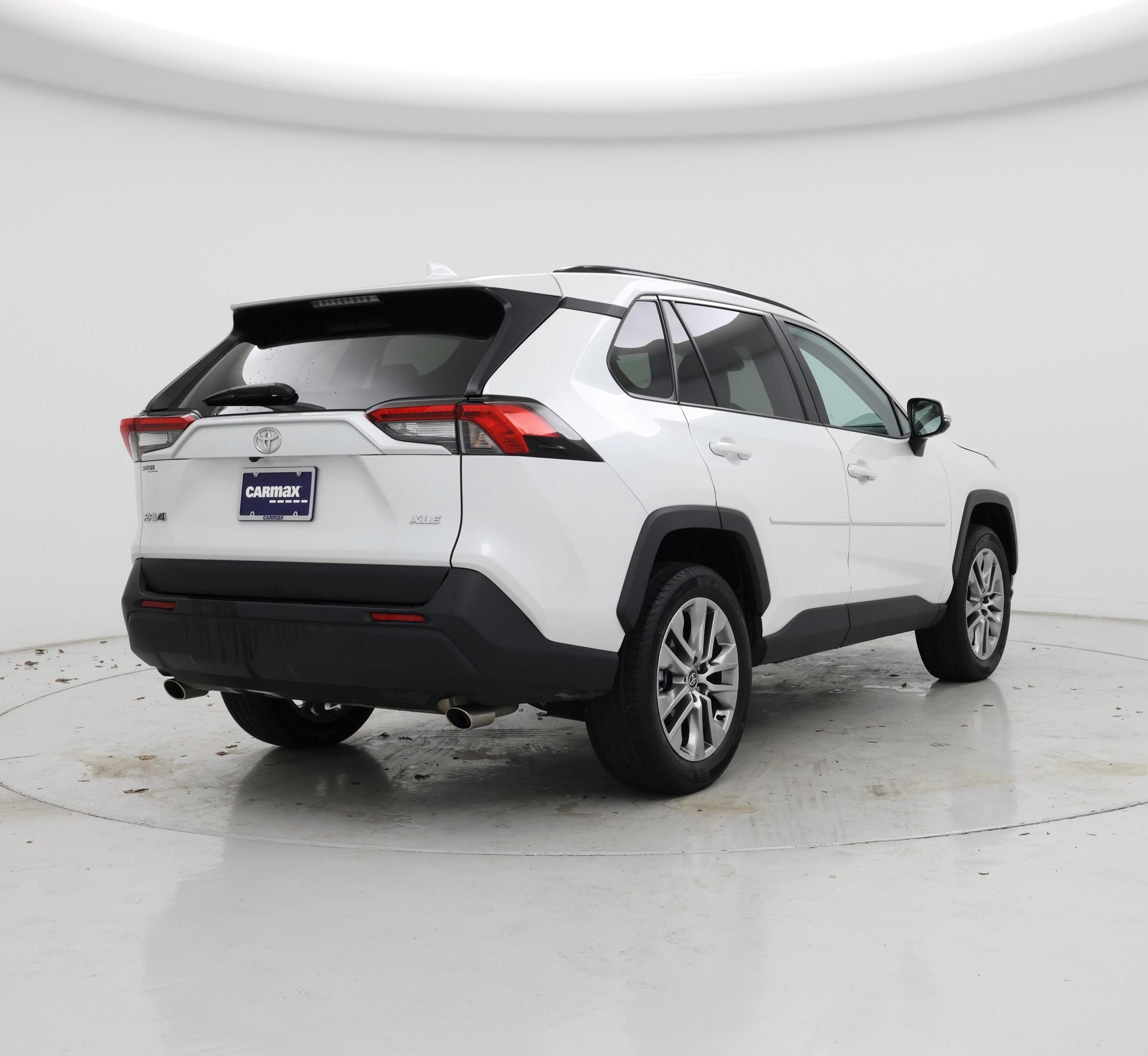 Thumbnail: 2023 Toyota RAV4 - 8