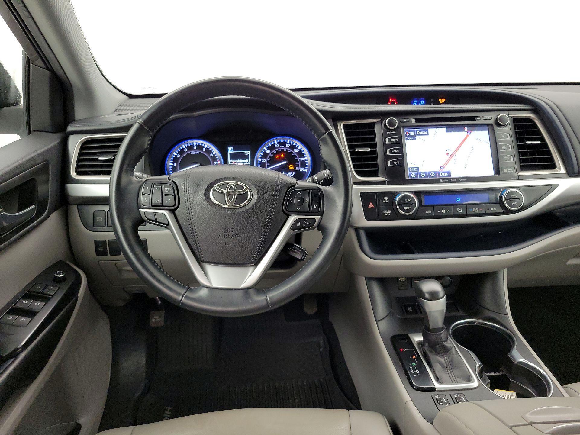 Thumbnail: 2019 Toyota Highlander - 10