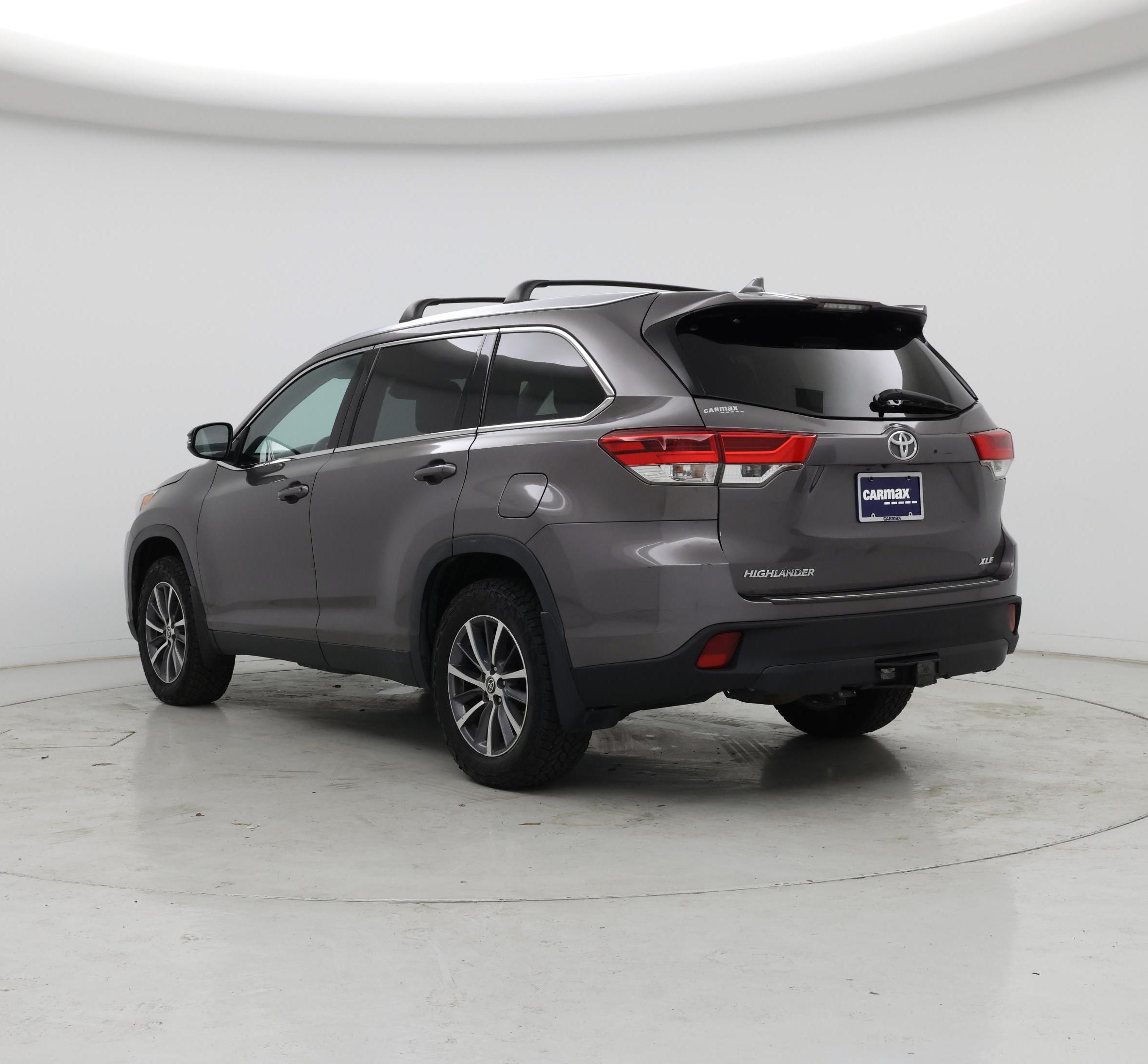 Thumbnail: 2019 Toyota Highlander - 2