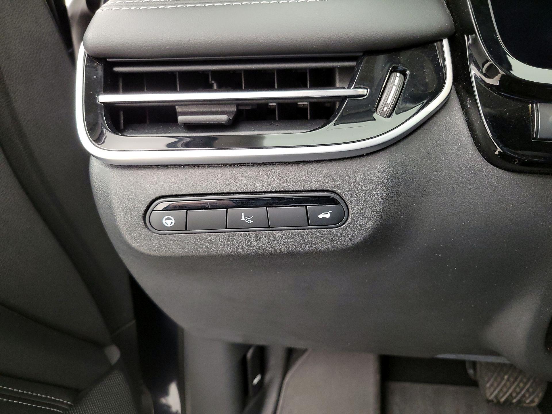 Thumbnail: 2022 INFINITI QX60 - 13