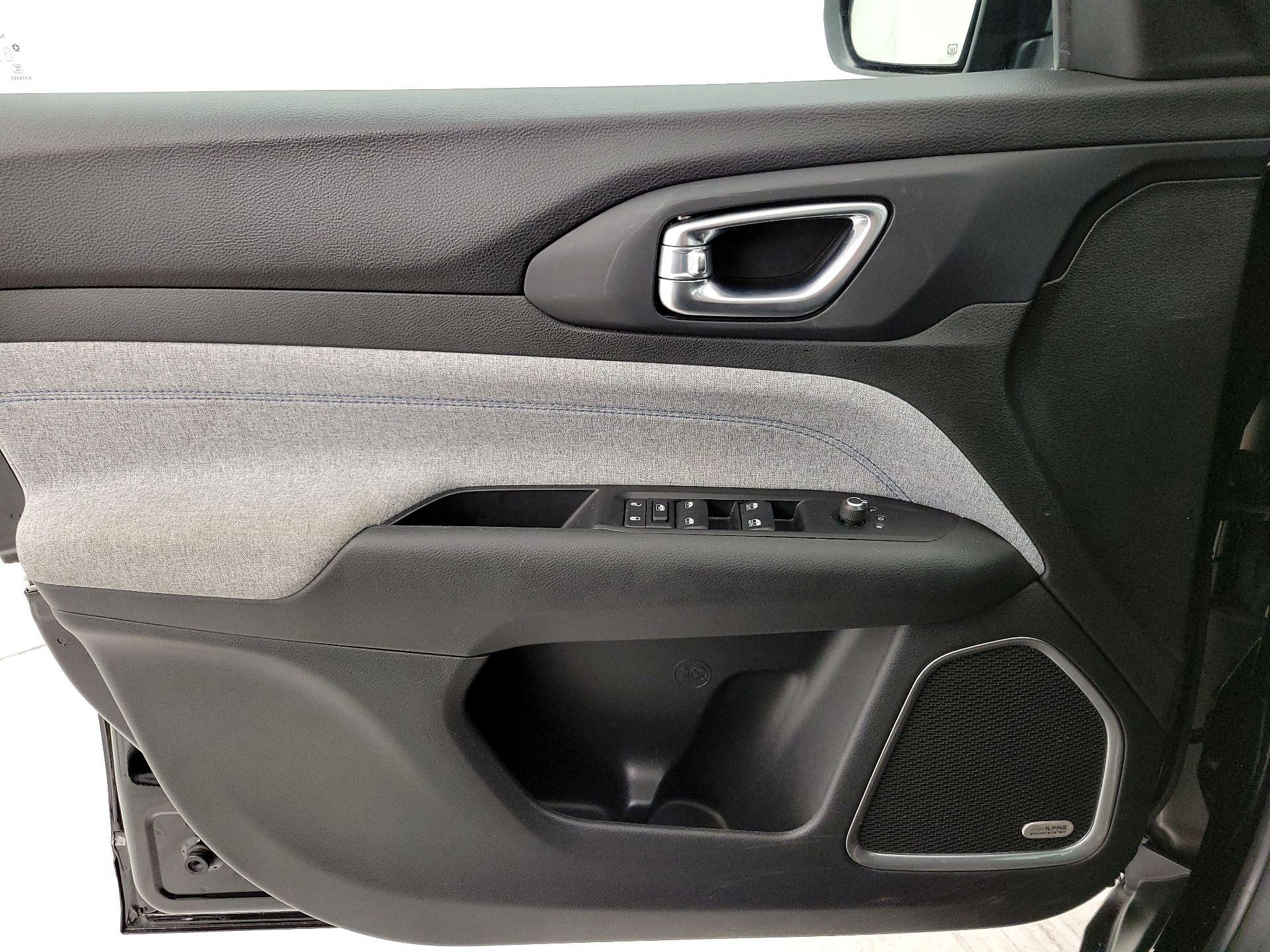 Thumbnail: 2022 Jeep Compass - 12