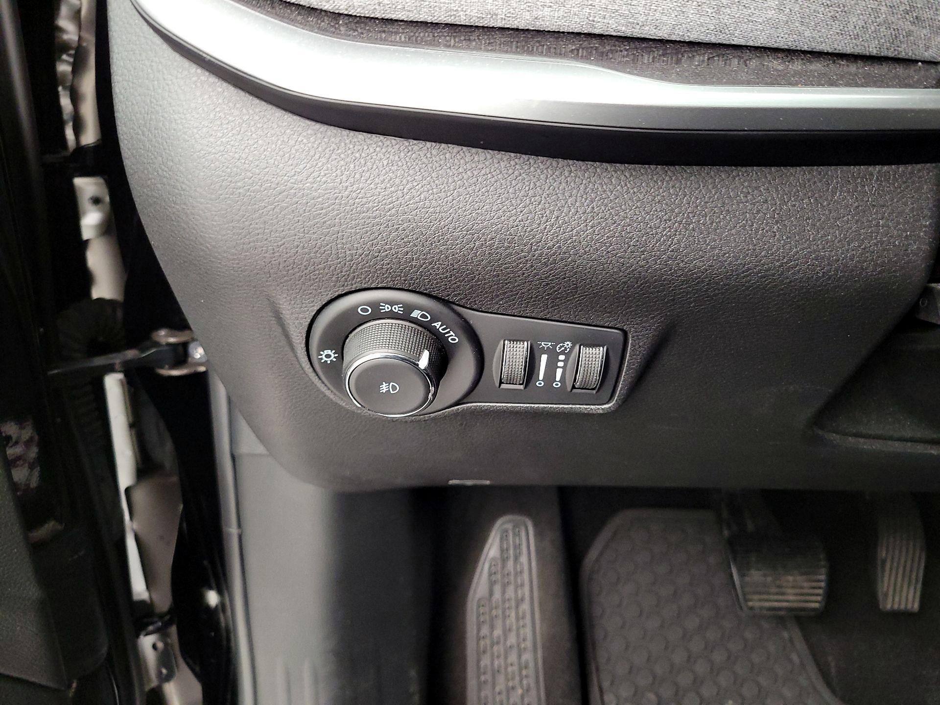 Thumbnail: 2022 Jeep Compass - 13